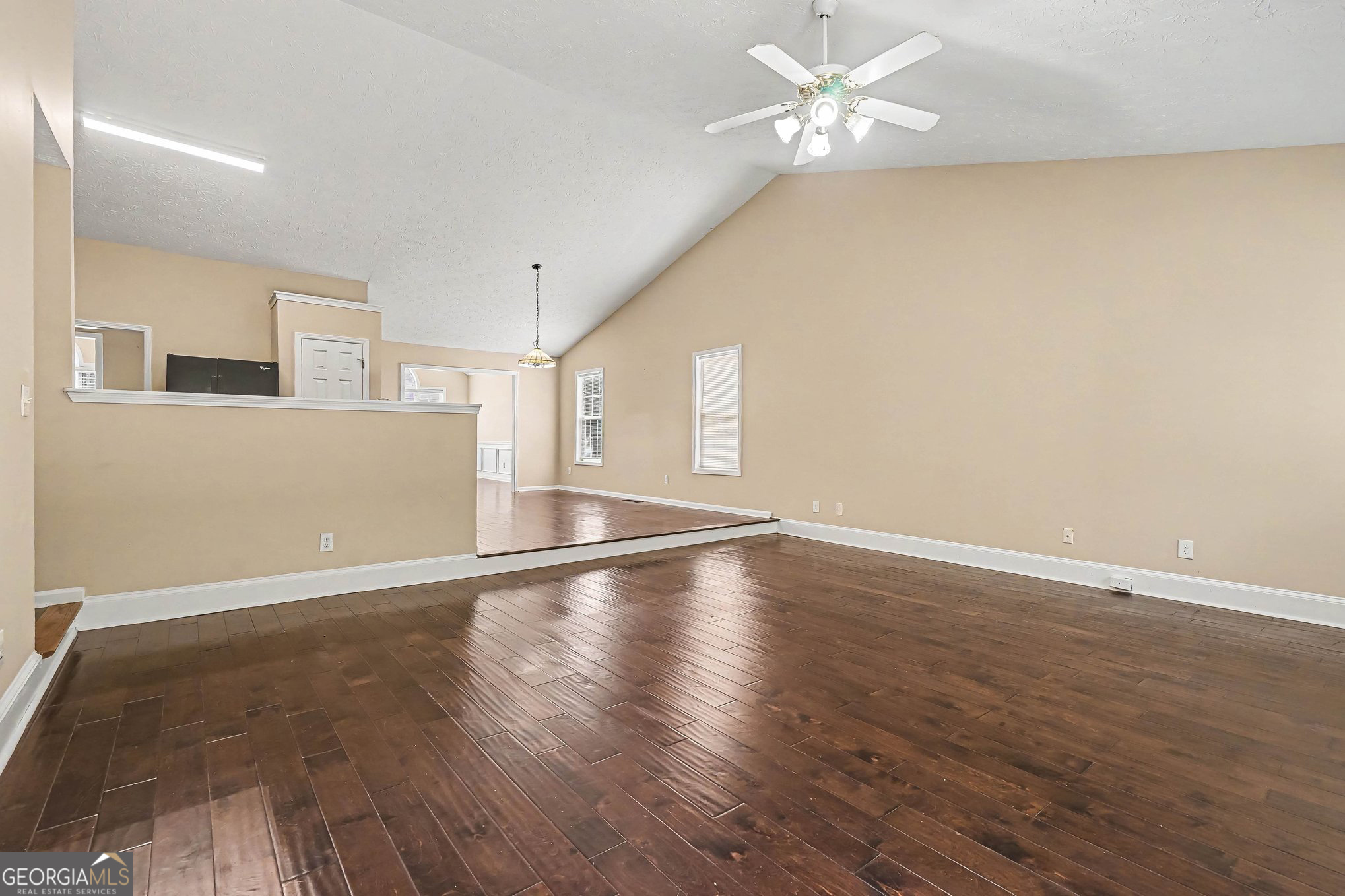 2075 Heatherton Road Property Photo 9