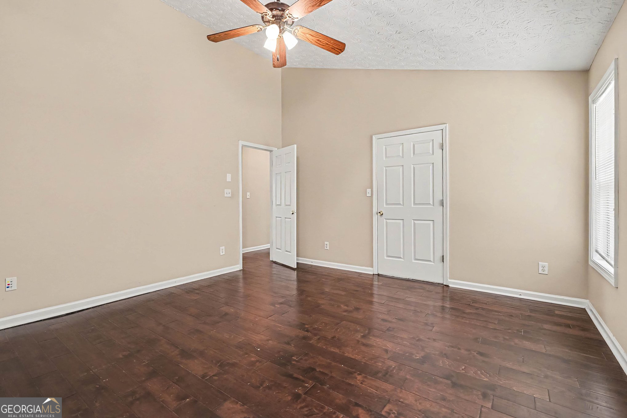 2075 Heatherton Road Property Photo 13