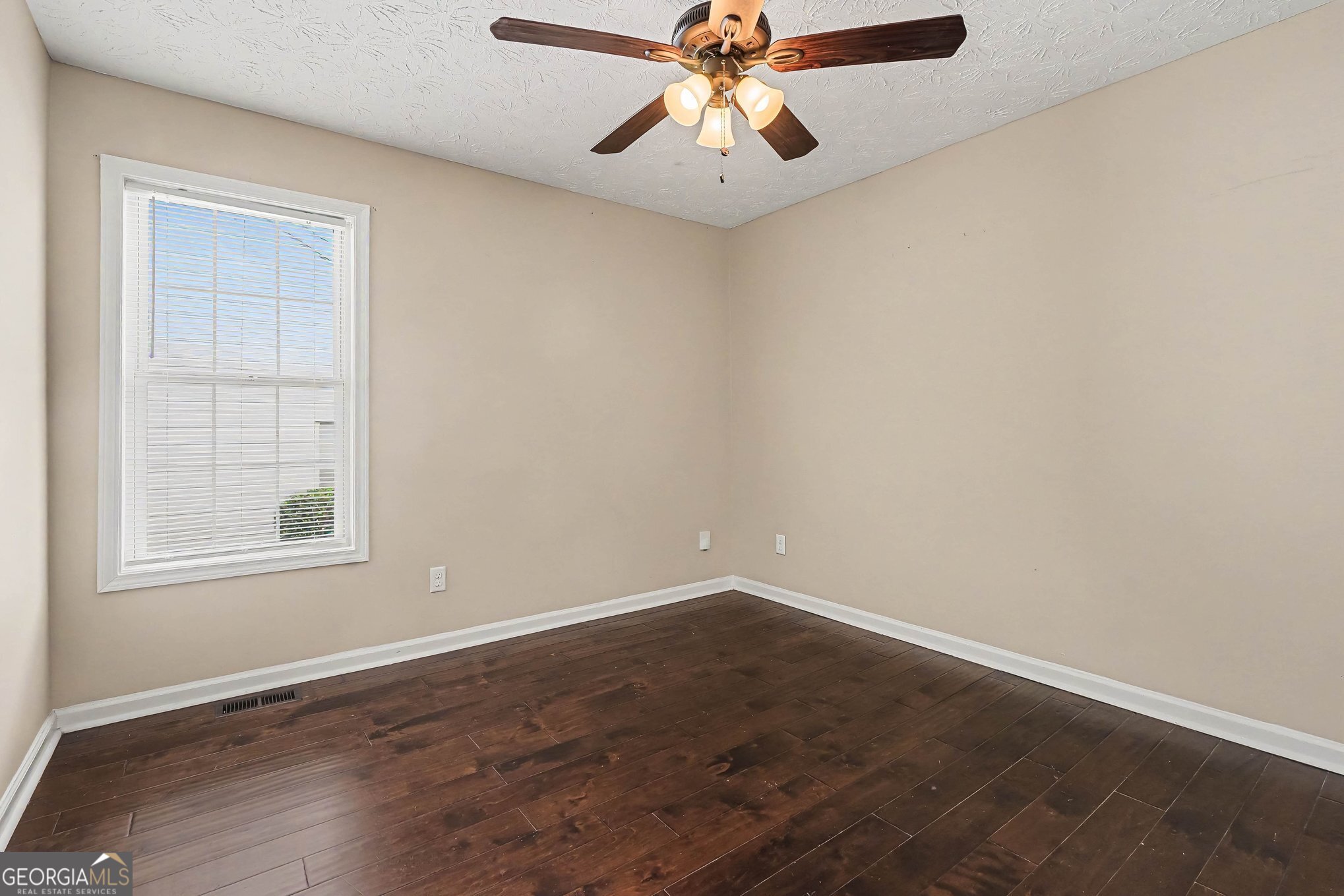 2075 Heatherton Road Property Photo 14