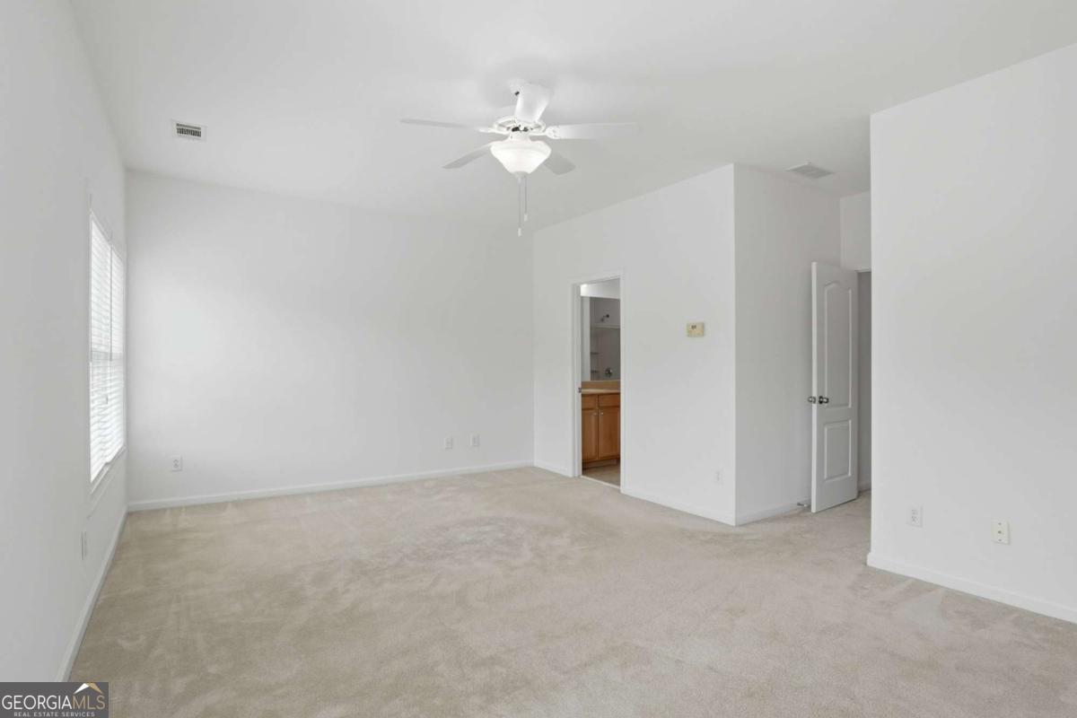 1013 Firethorne Pass Property Photo 18