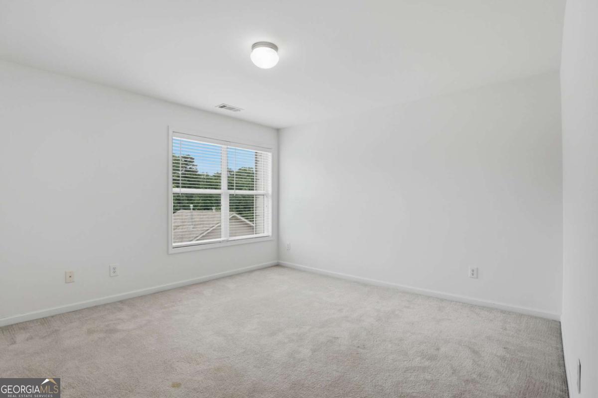 1013 Firethorne Pass Property Photo 26