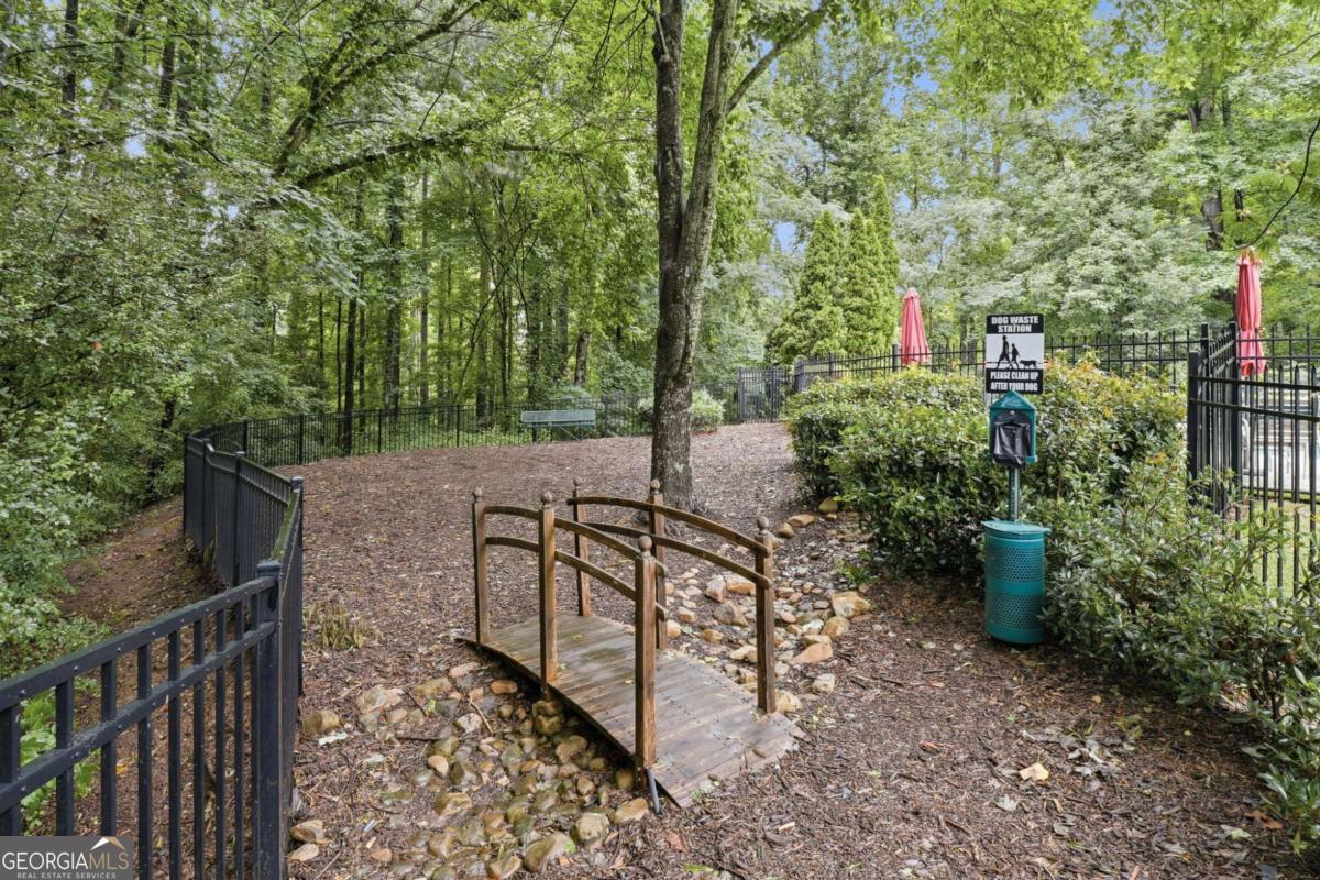 1013 Firethorne Pass Property Photo 37