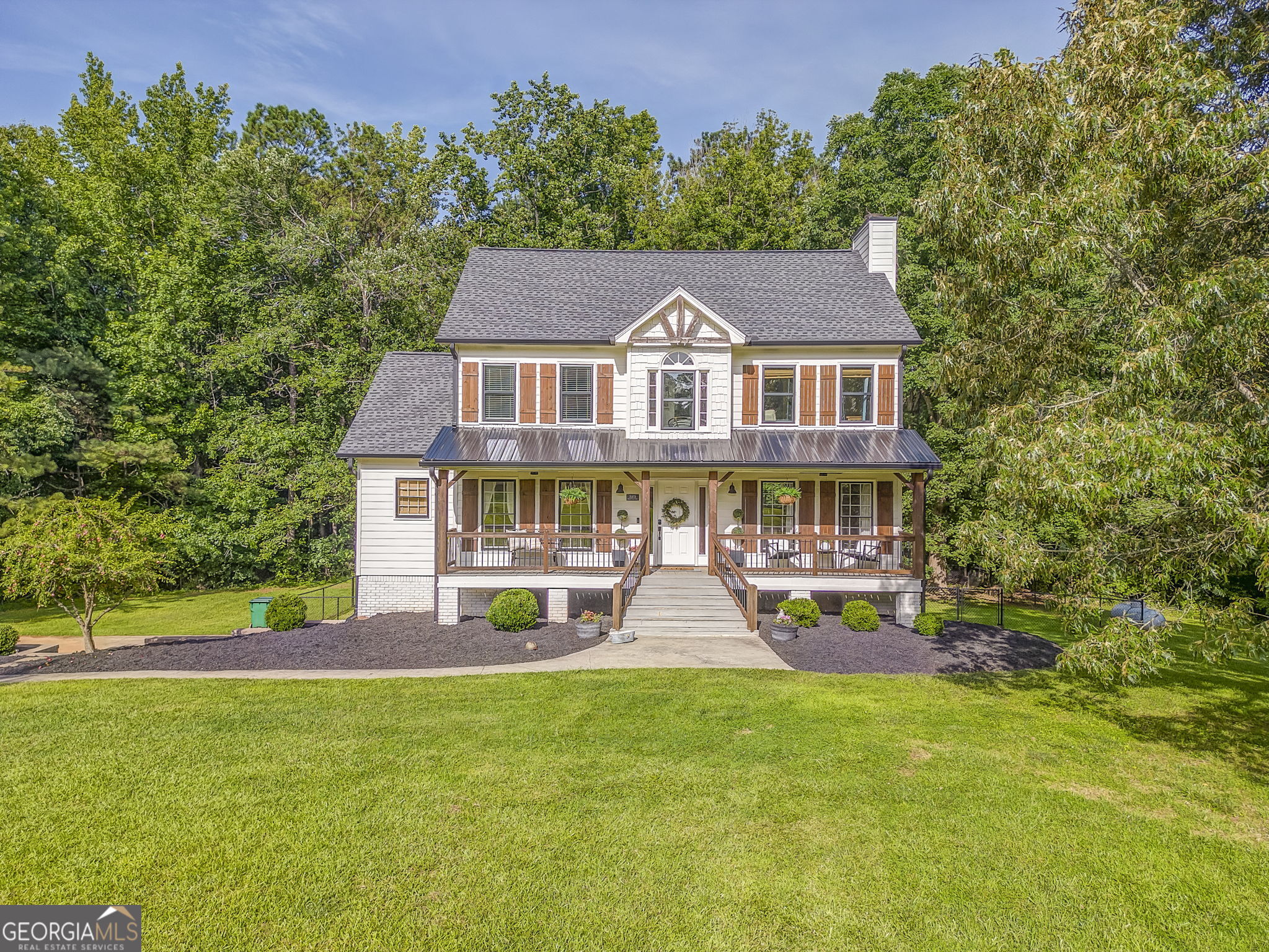 323 Schoolhouse Road Property Photo 1