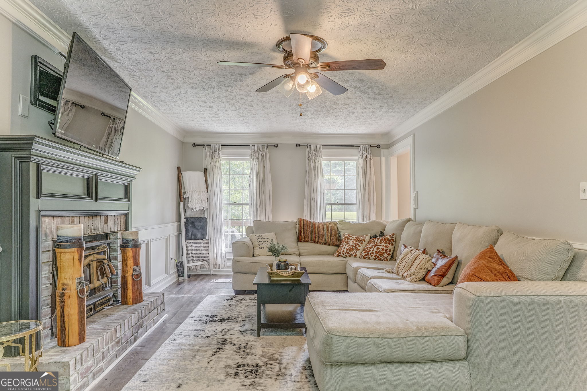 323 Schoolhouse Road Property Photo 4