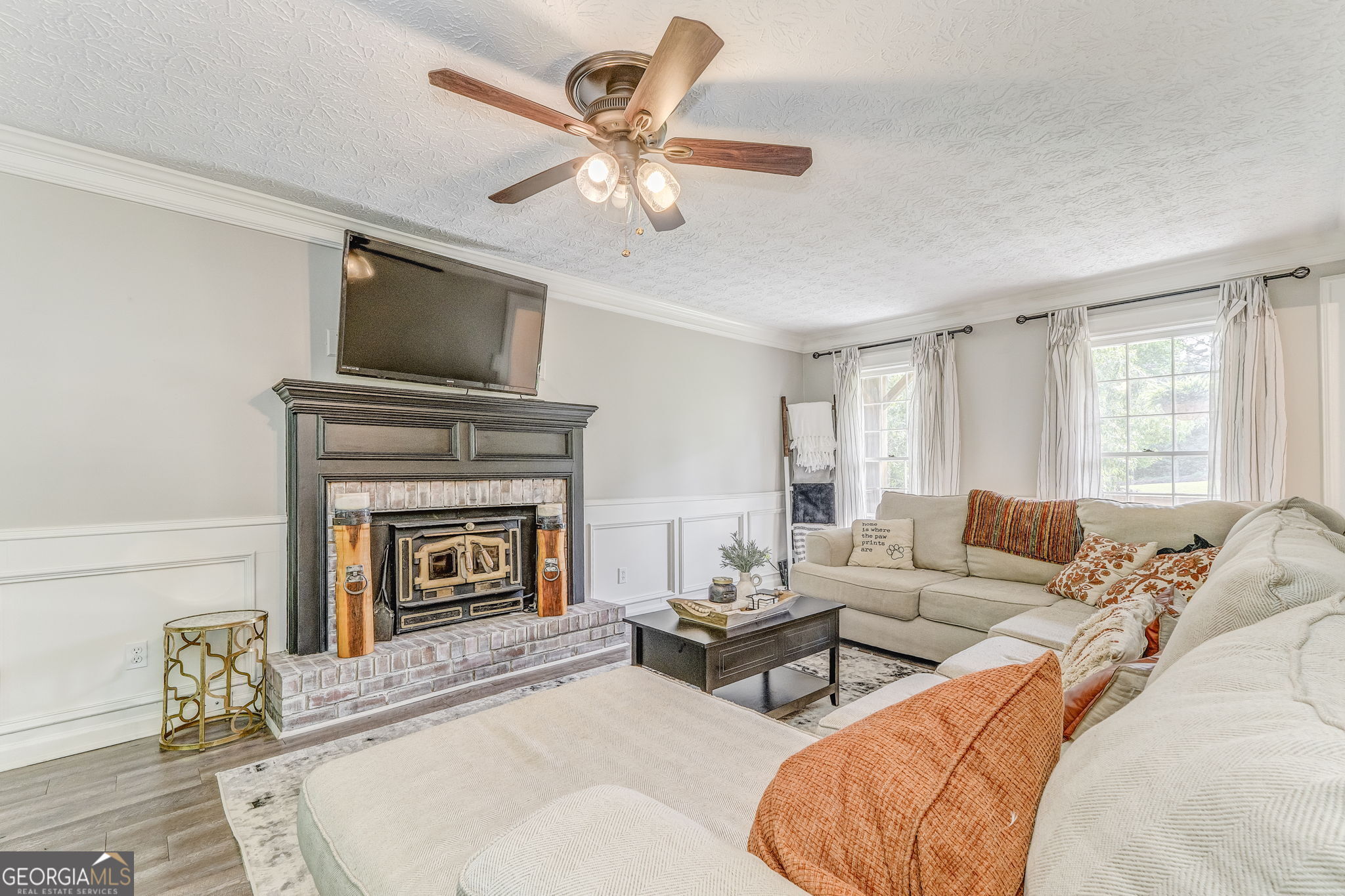 323 Schoolhouse Road Property Photo 5