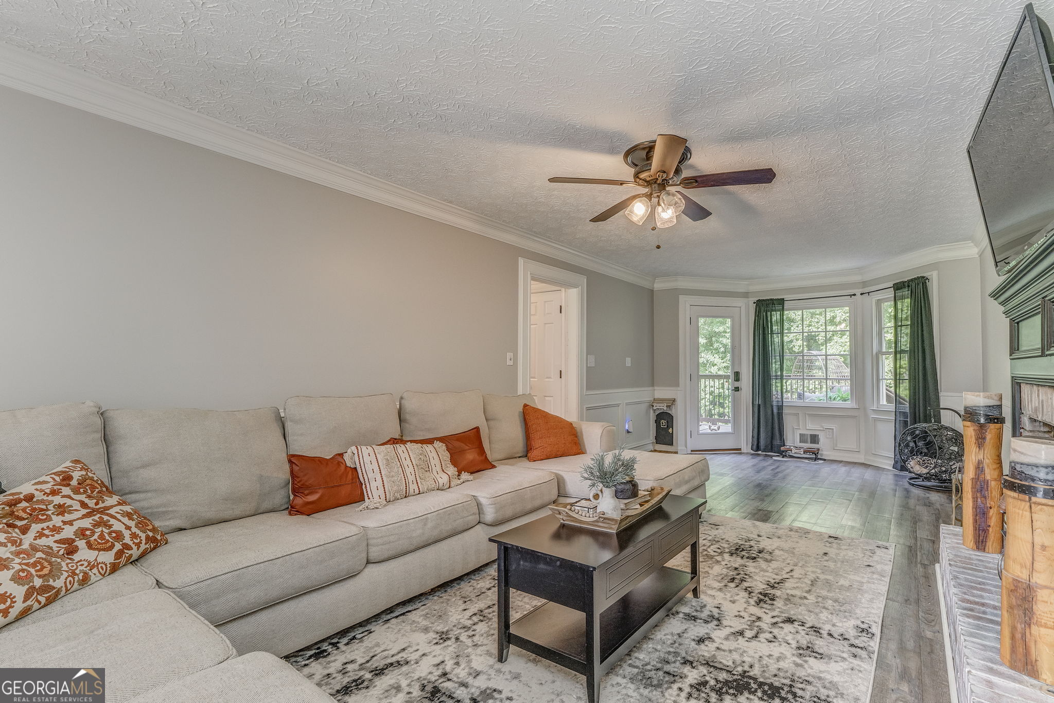 323 Schoolhouse Road Property Photo 6