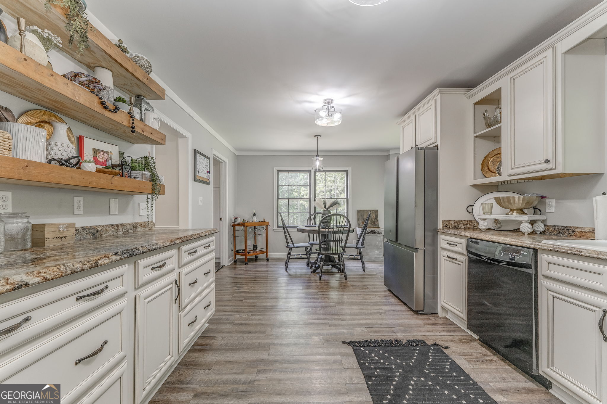 323 Schoolhouse Road Property Photo 12