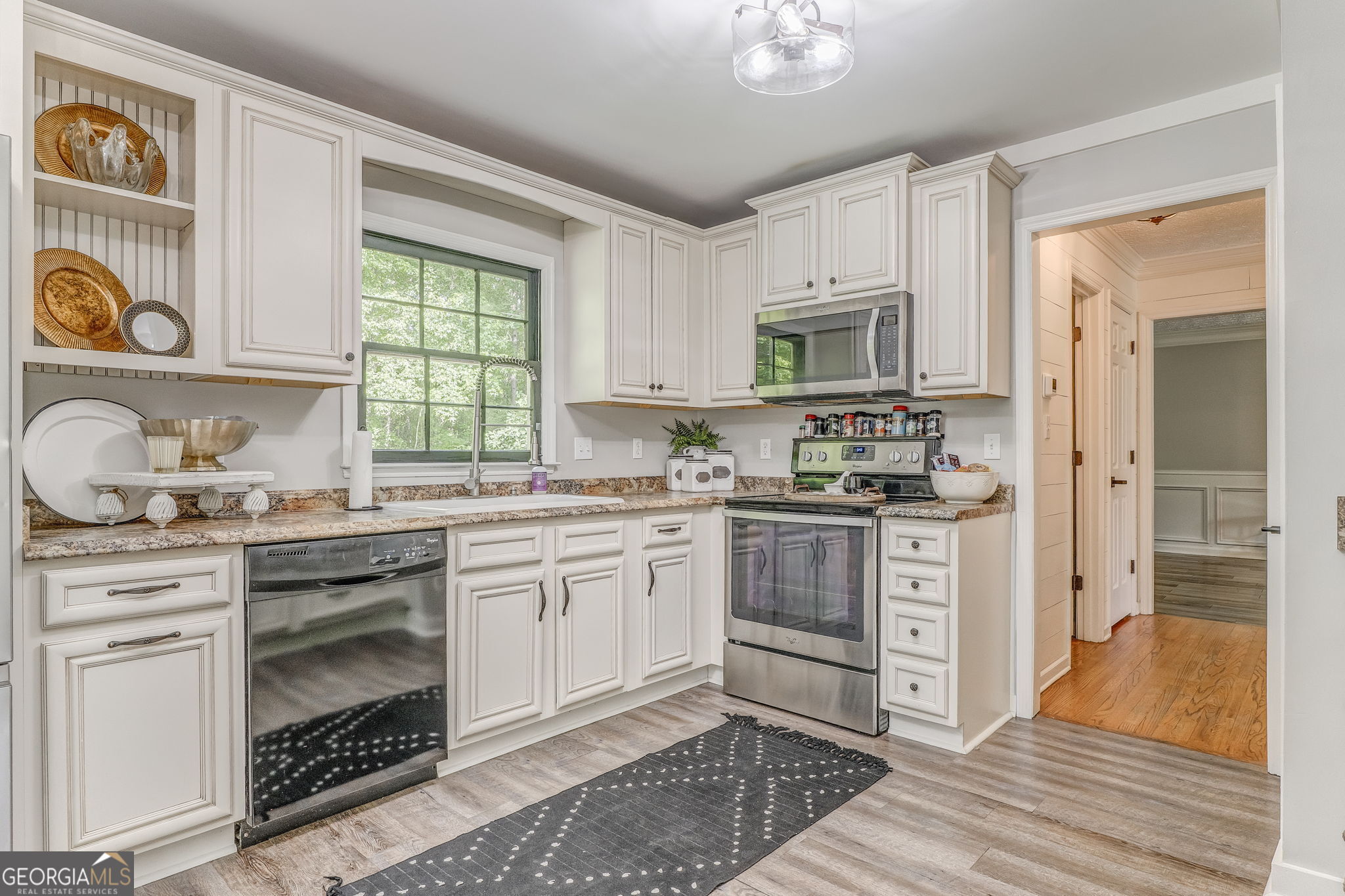 323 Schoolhouse Road Property Photo 14