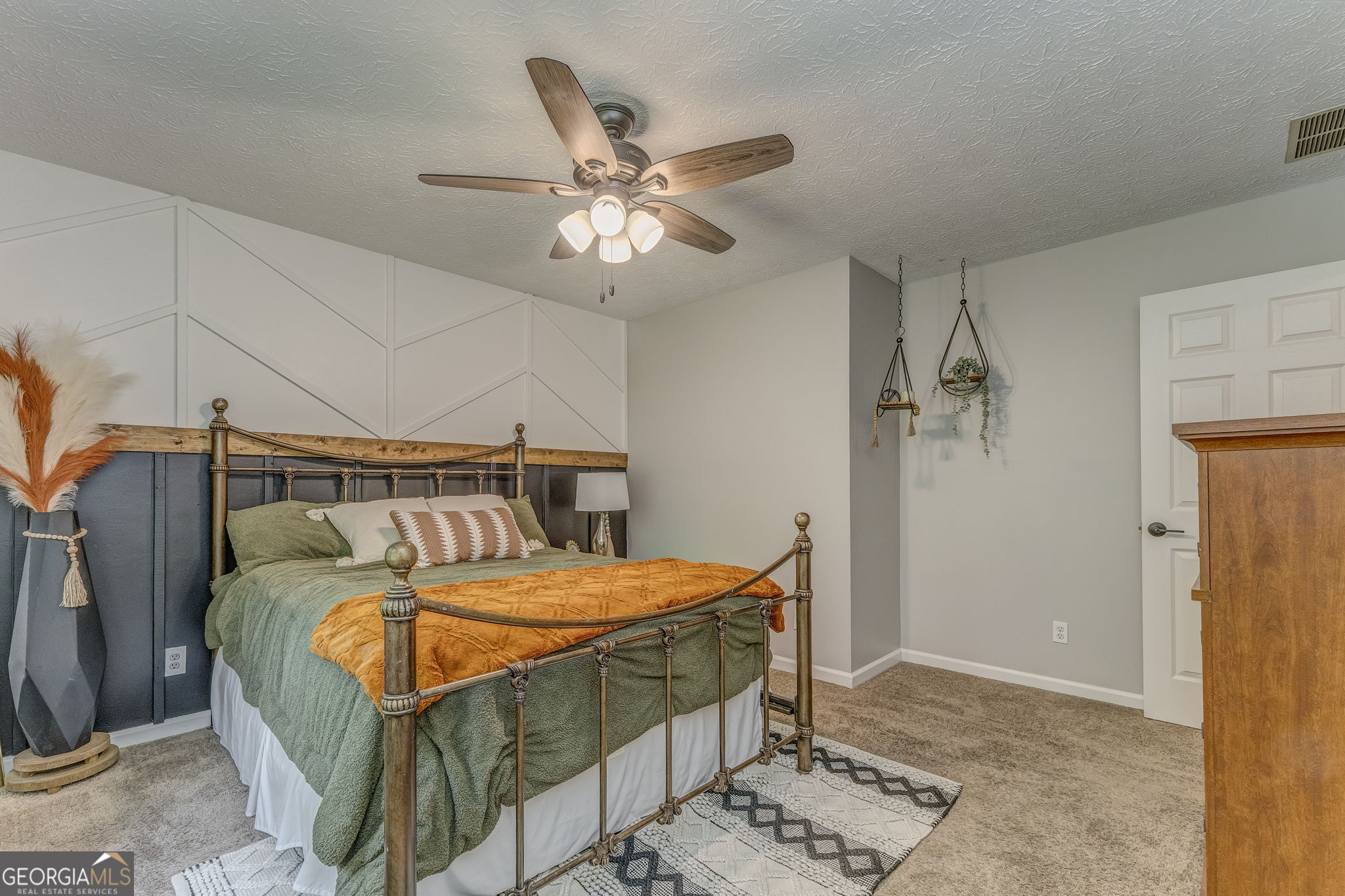 323 Schoolhouse Road Property Photo 28