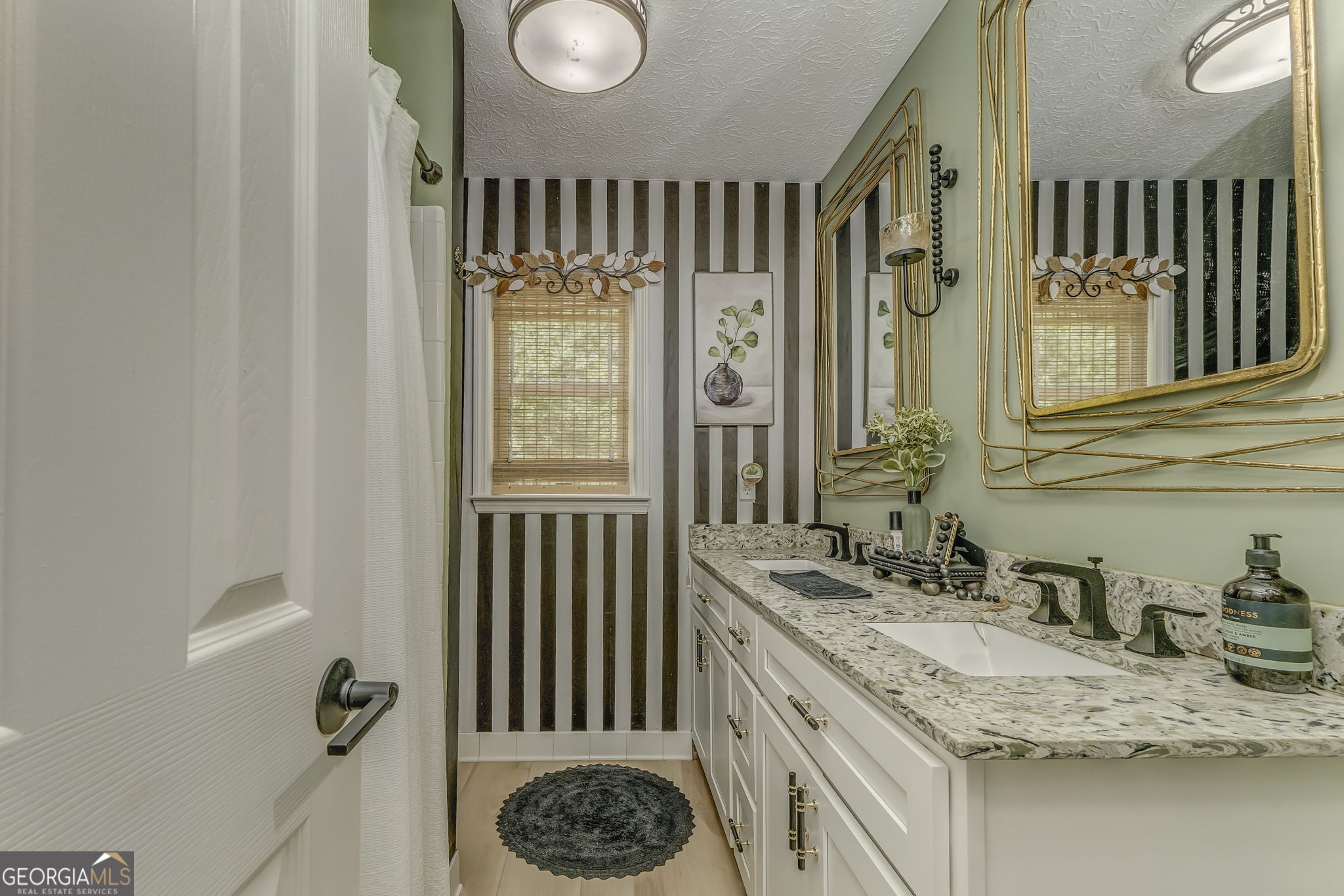 323 Schoolhouse Road Property Photo 29