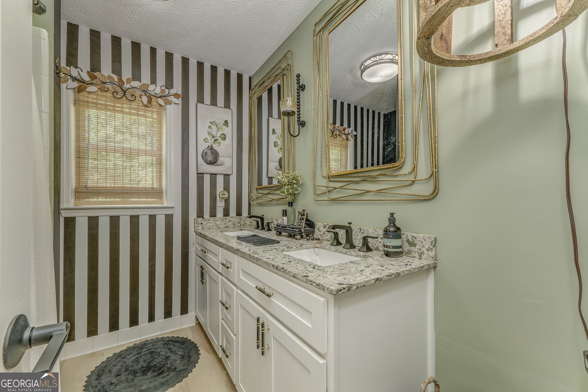 323 Schoolhouse Road Property Photo 30