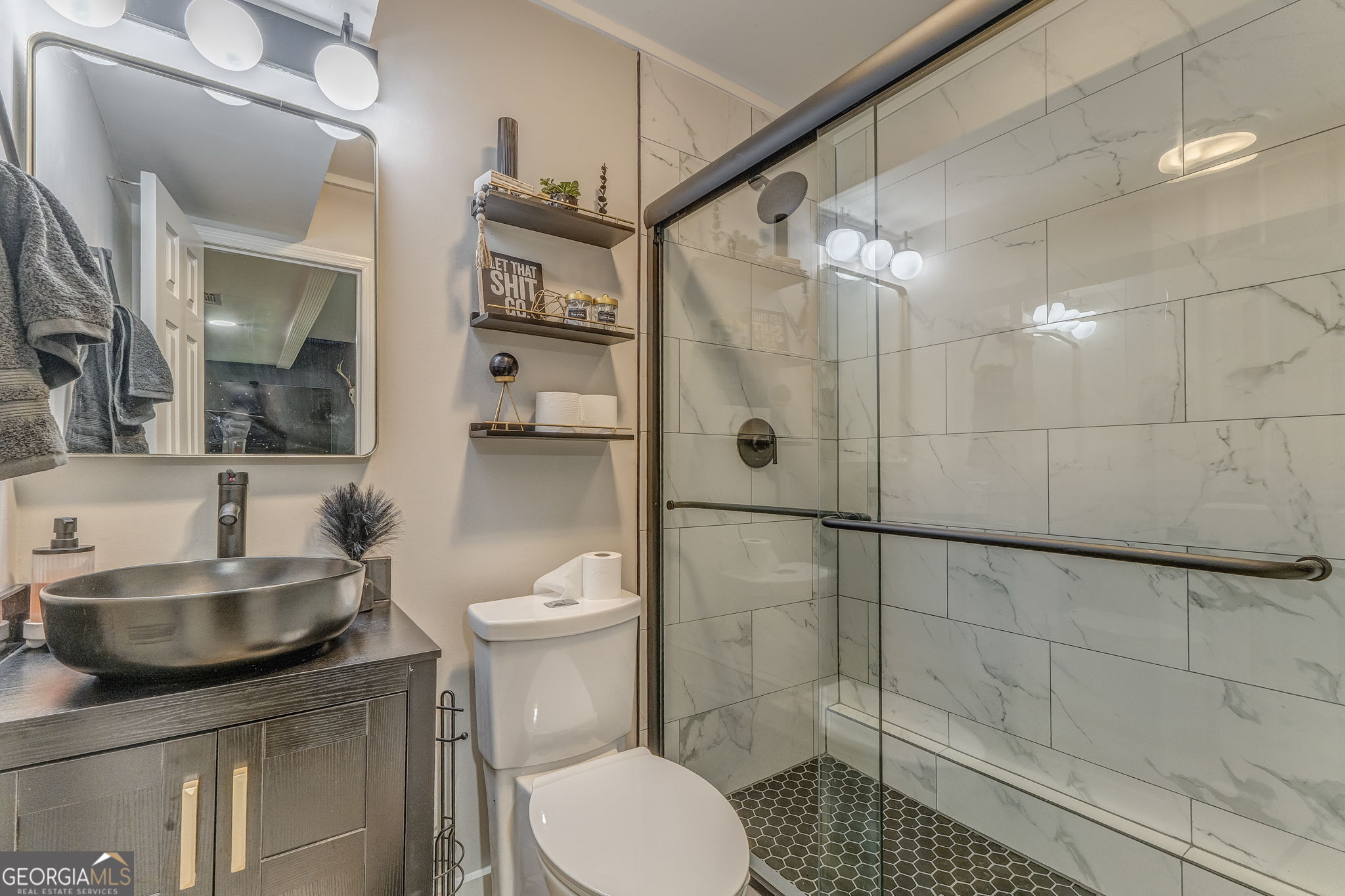 323 Schoolhouse Road Property Photo 40