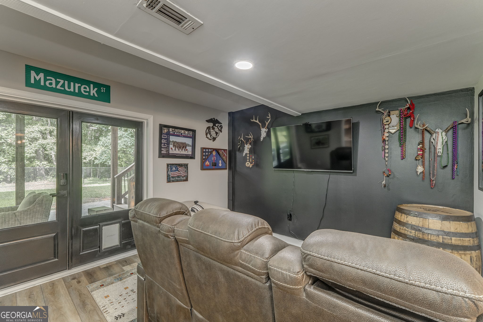 323 Schoolhouse Road Property Photo 42