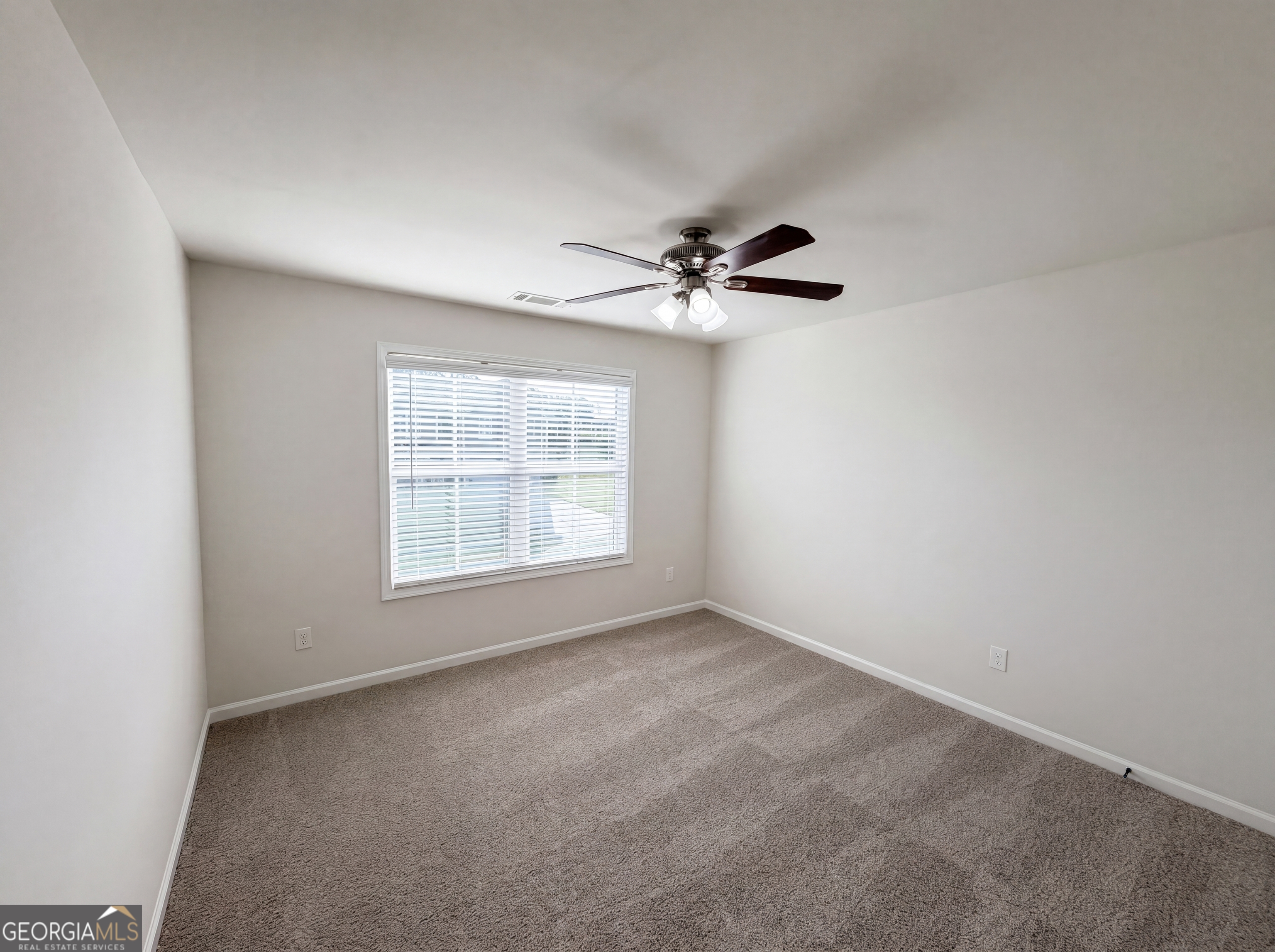 239 Stonecreek Bend Property Photo 15