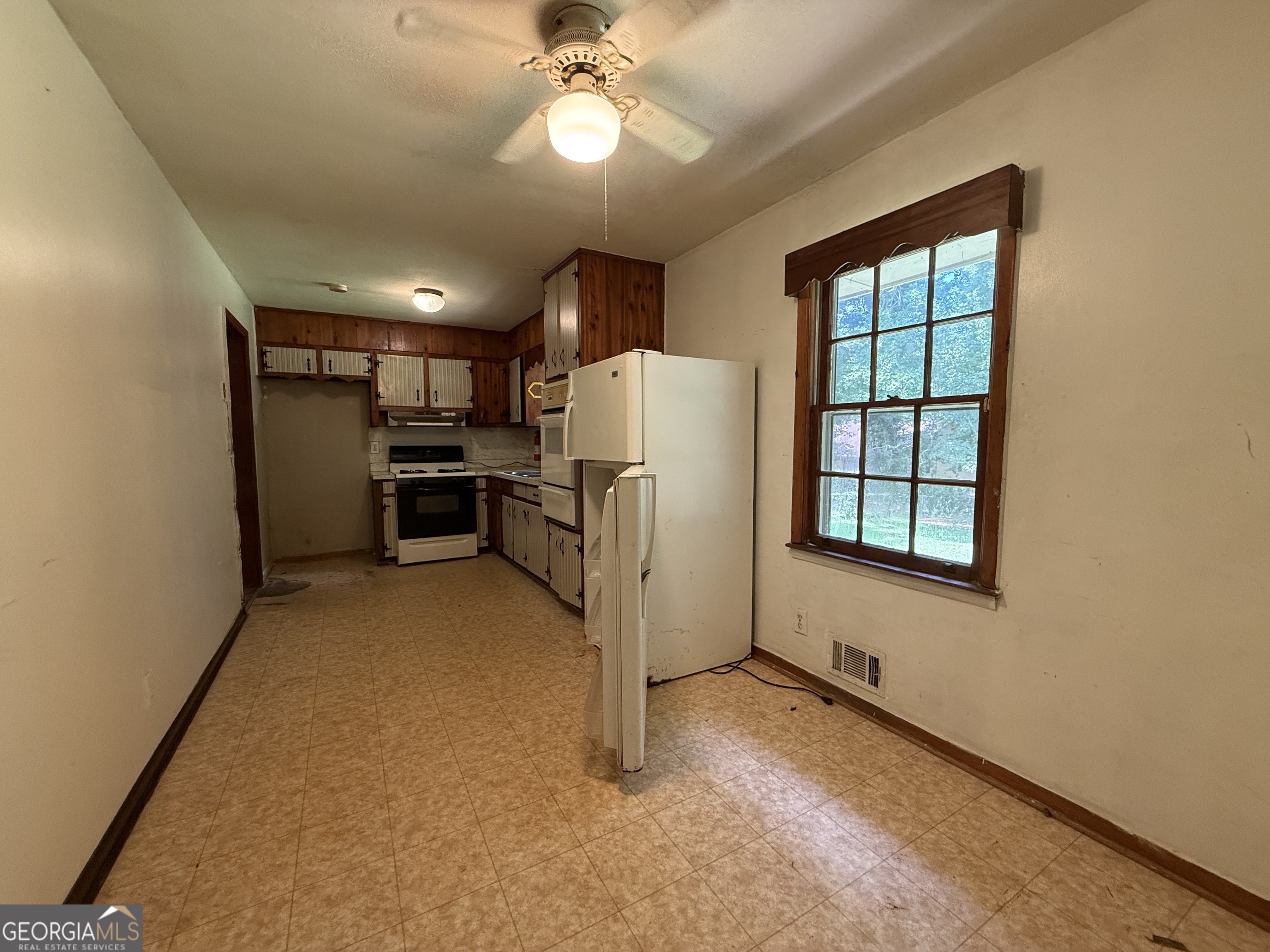 6597 King William Drive Property Photo 7