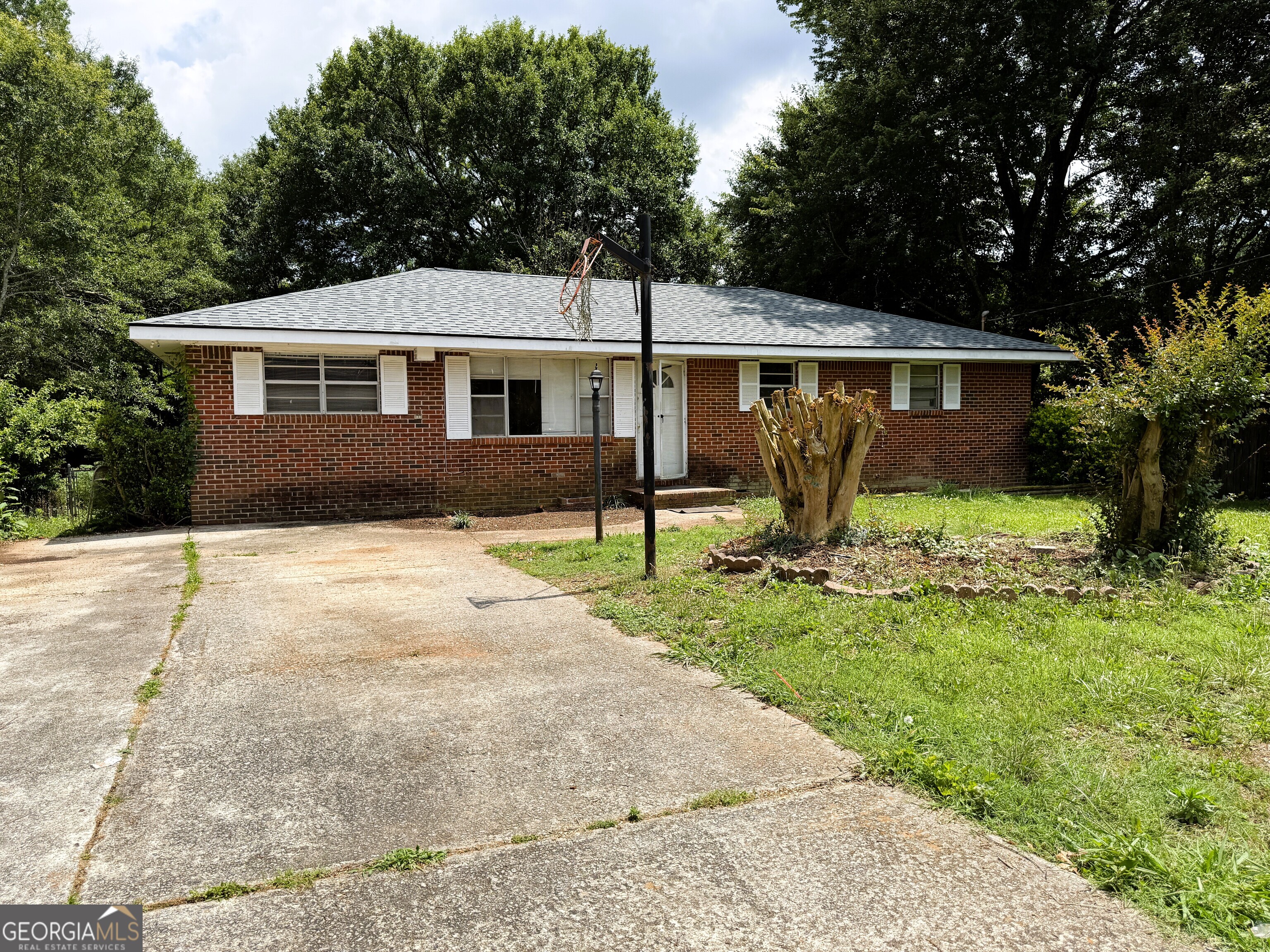 333 Windemere Way Property Photo 1