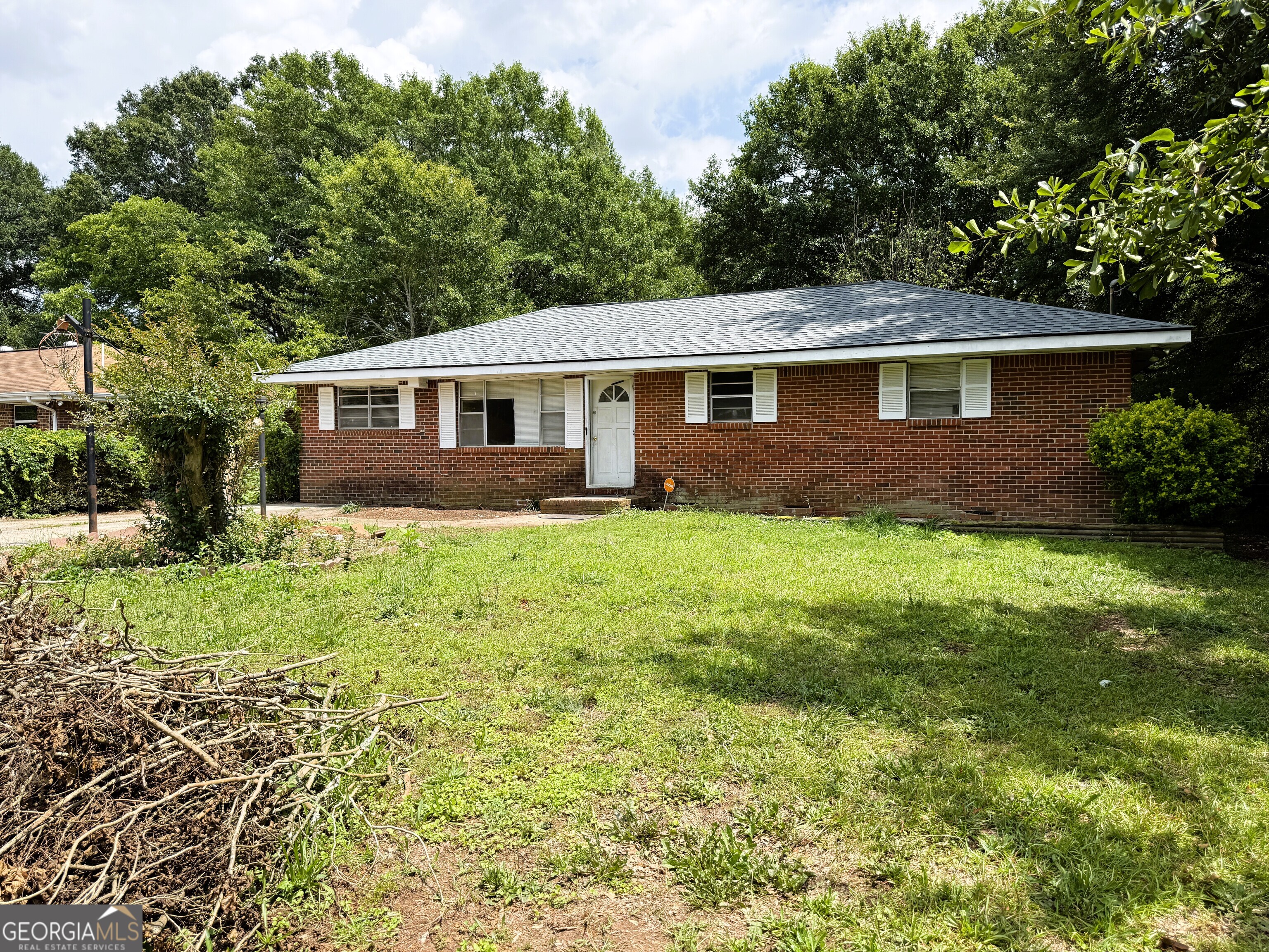 333 Windemere Way Property Photo 2