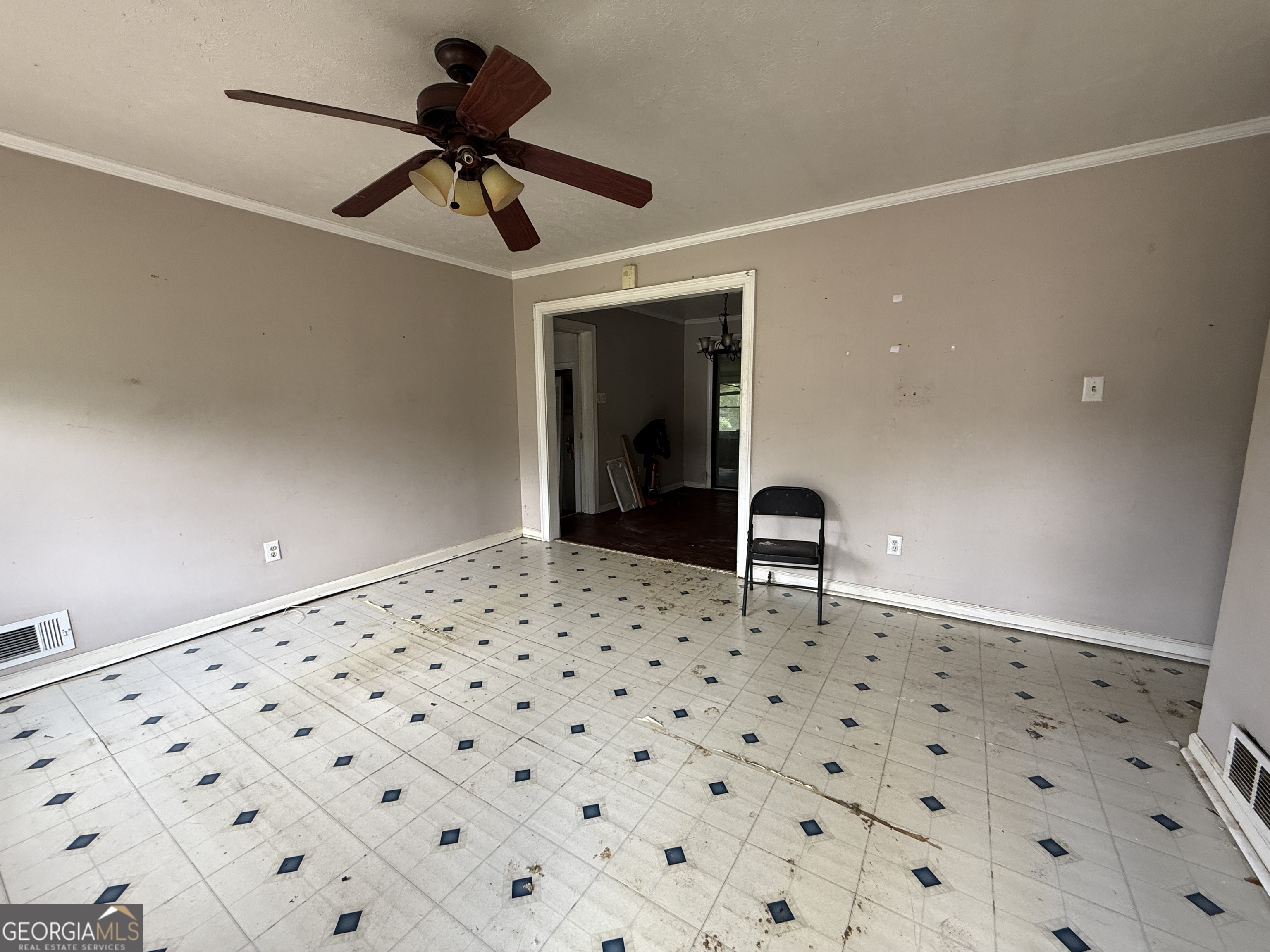 333 Windemere Way Property Photo 3