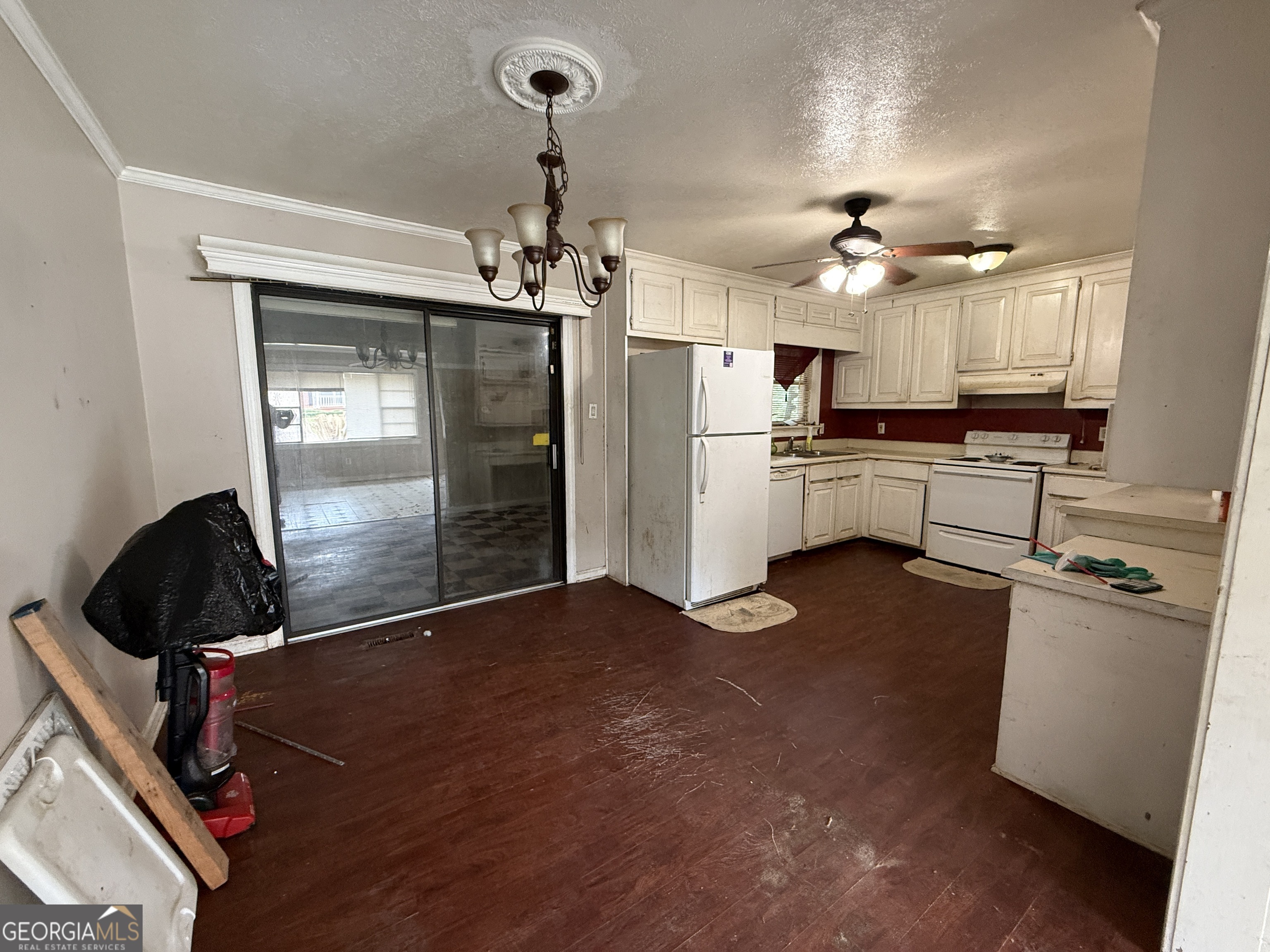 333 Windemere Way Property Photo 4