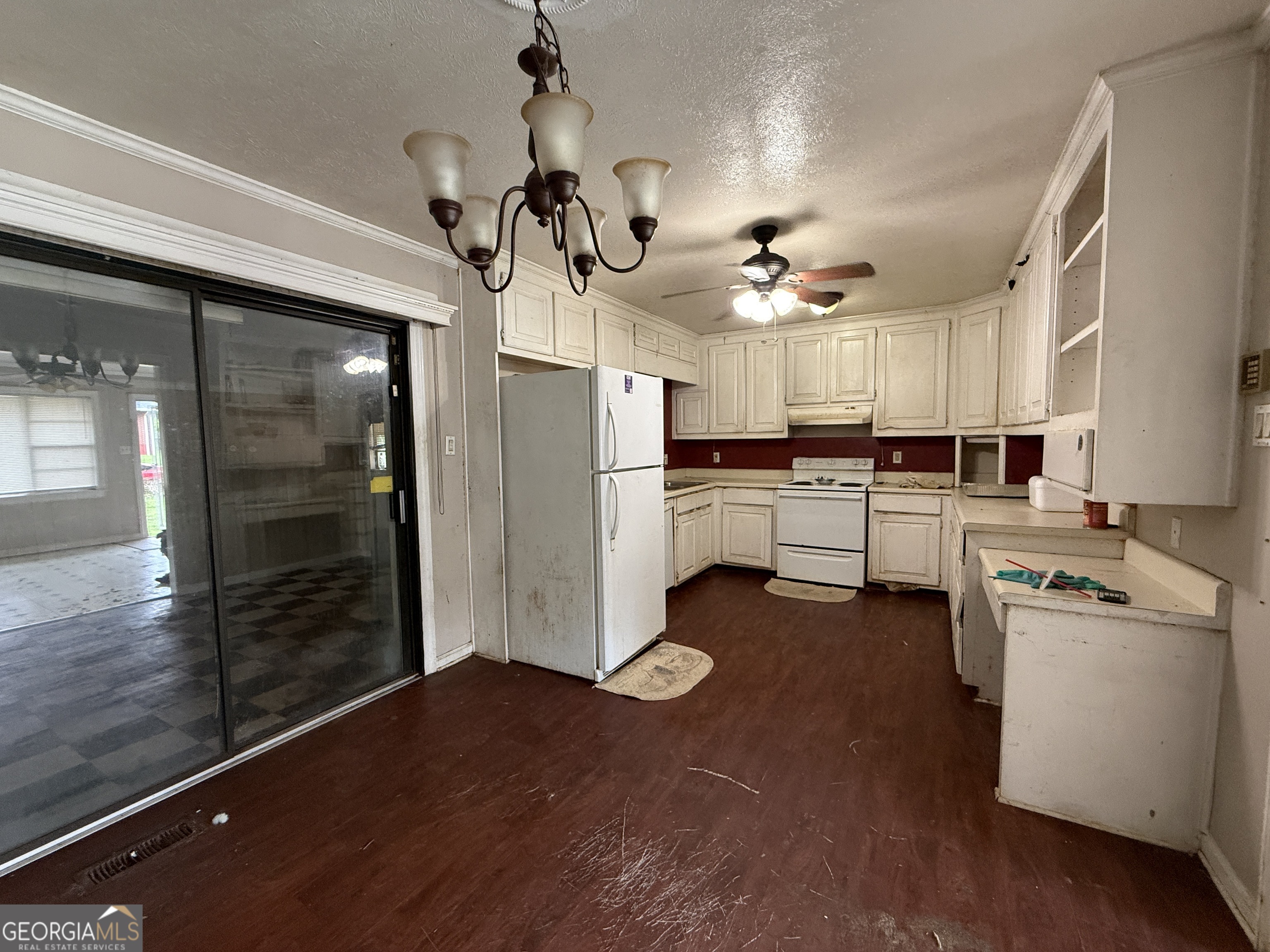 333 Windemere Way Property Photo 5