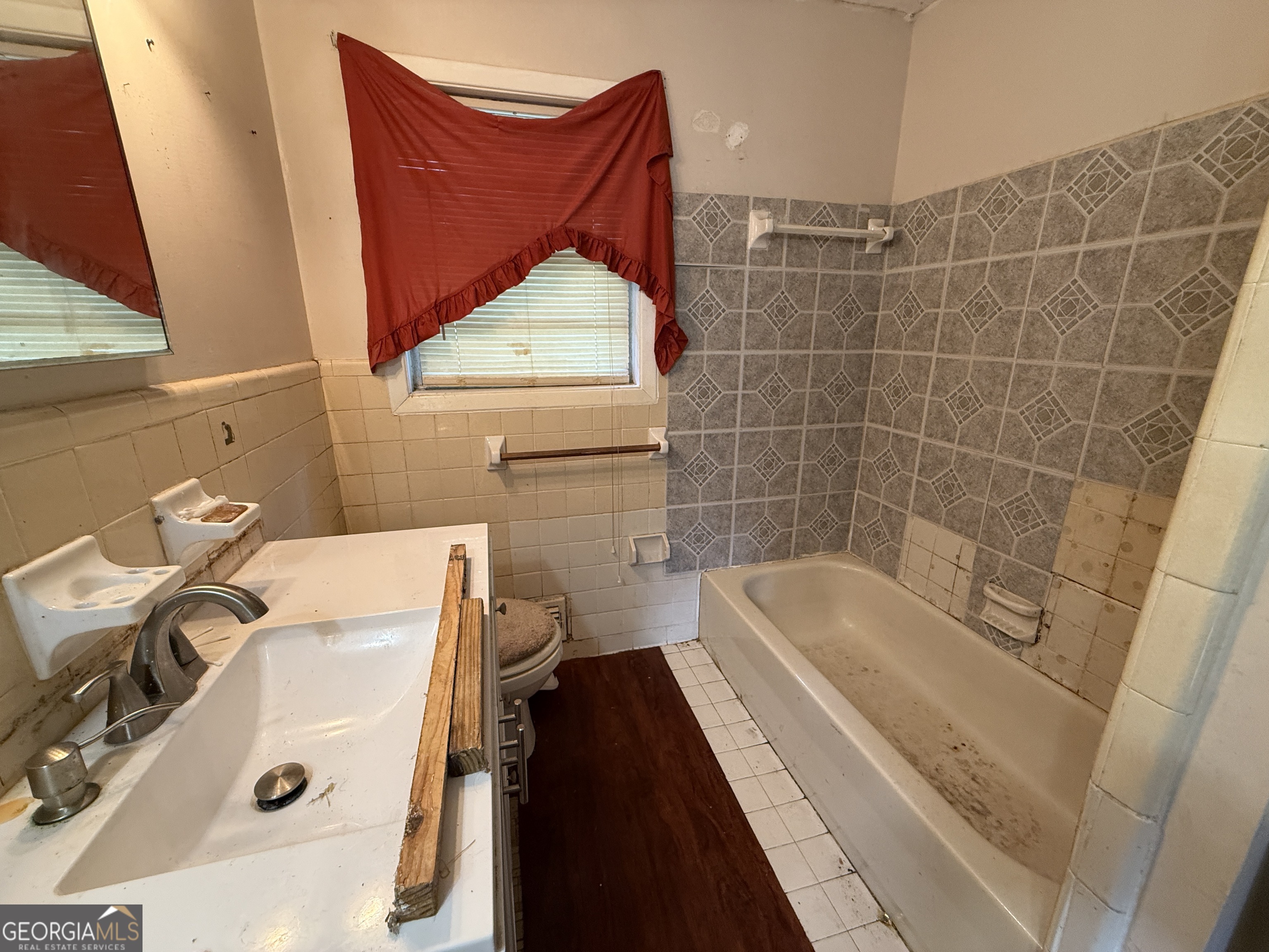 333 Windemere Way Property Photo 16