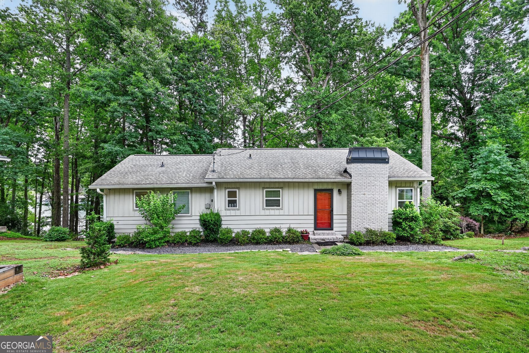 6321 Lakeview Drive Property Photo 1