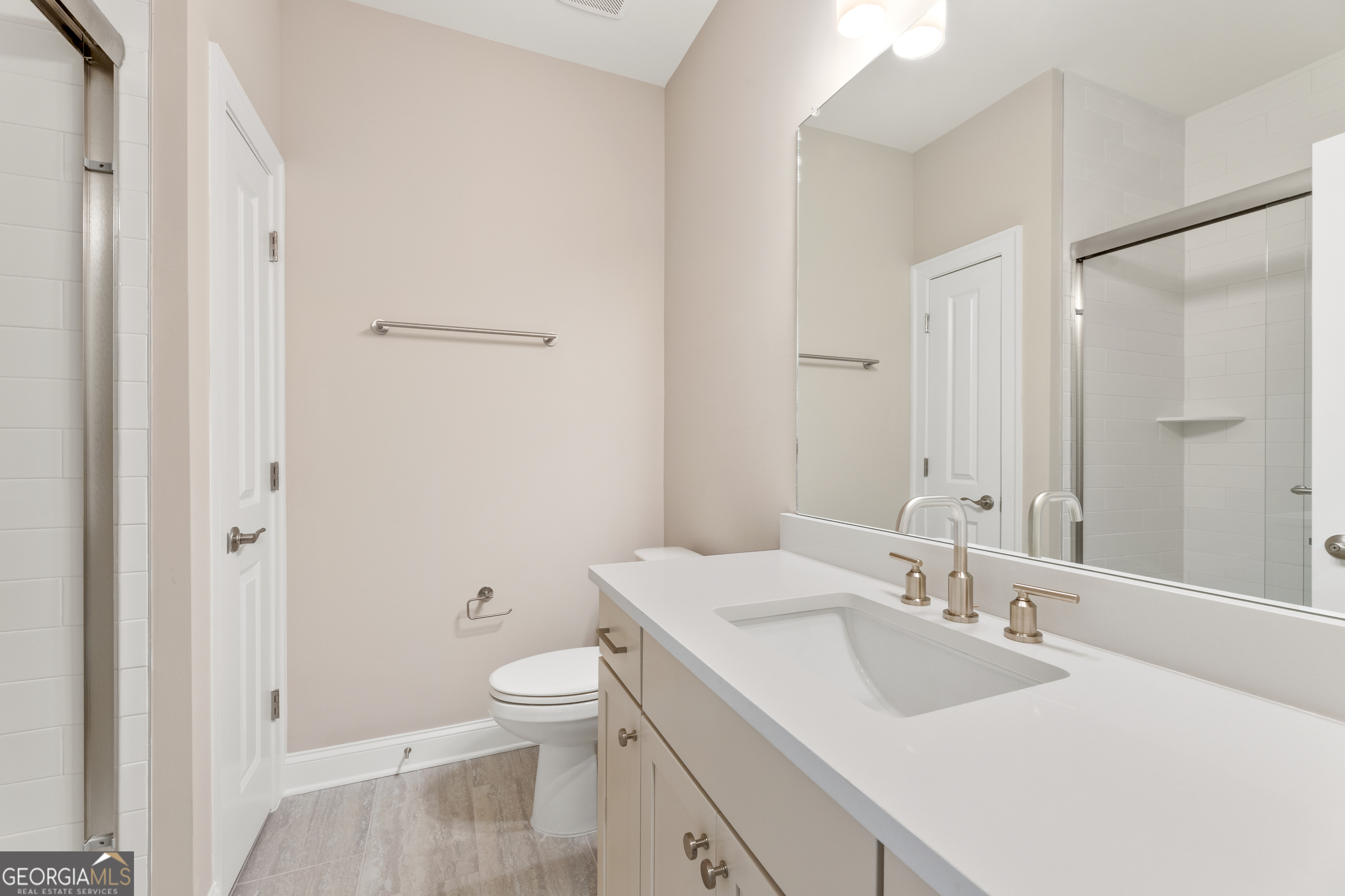 3347 Fishpond Circle Property Photo 6