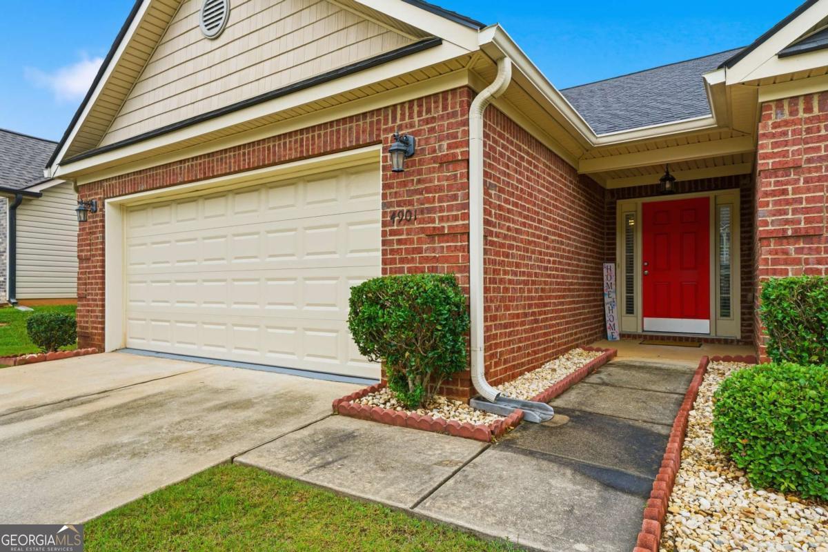 4901 Summersun Drive Property Photo 2