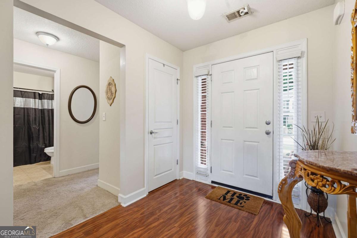 4901 Summersun Drive Property Photo 3