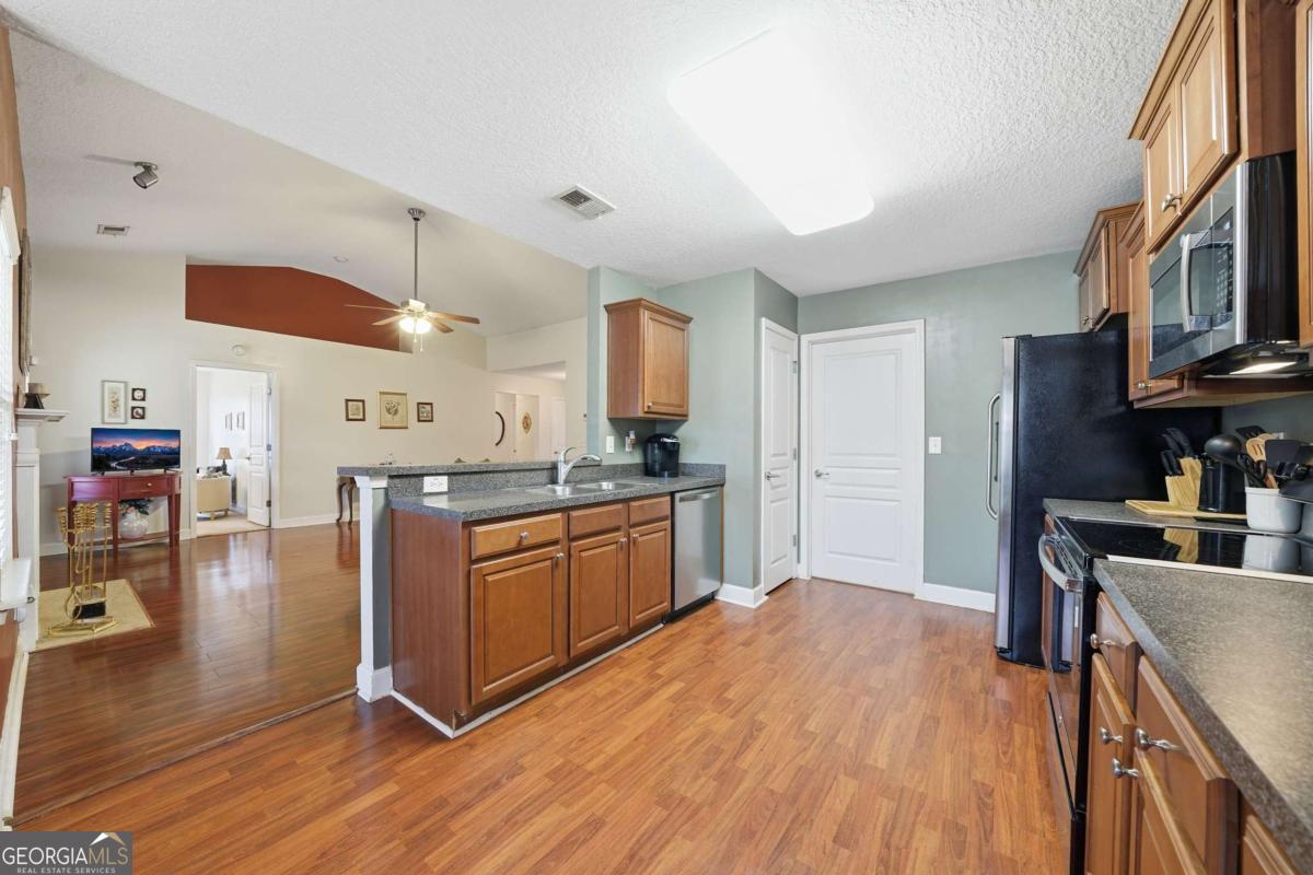 4901 Summersun Drive Property Photo 15