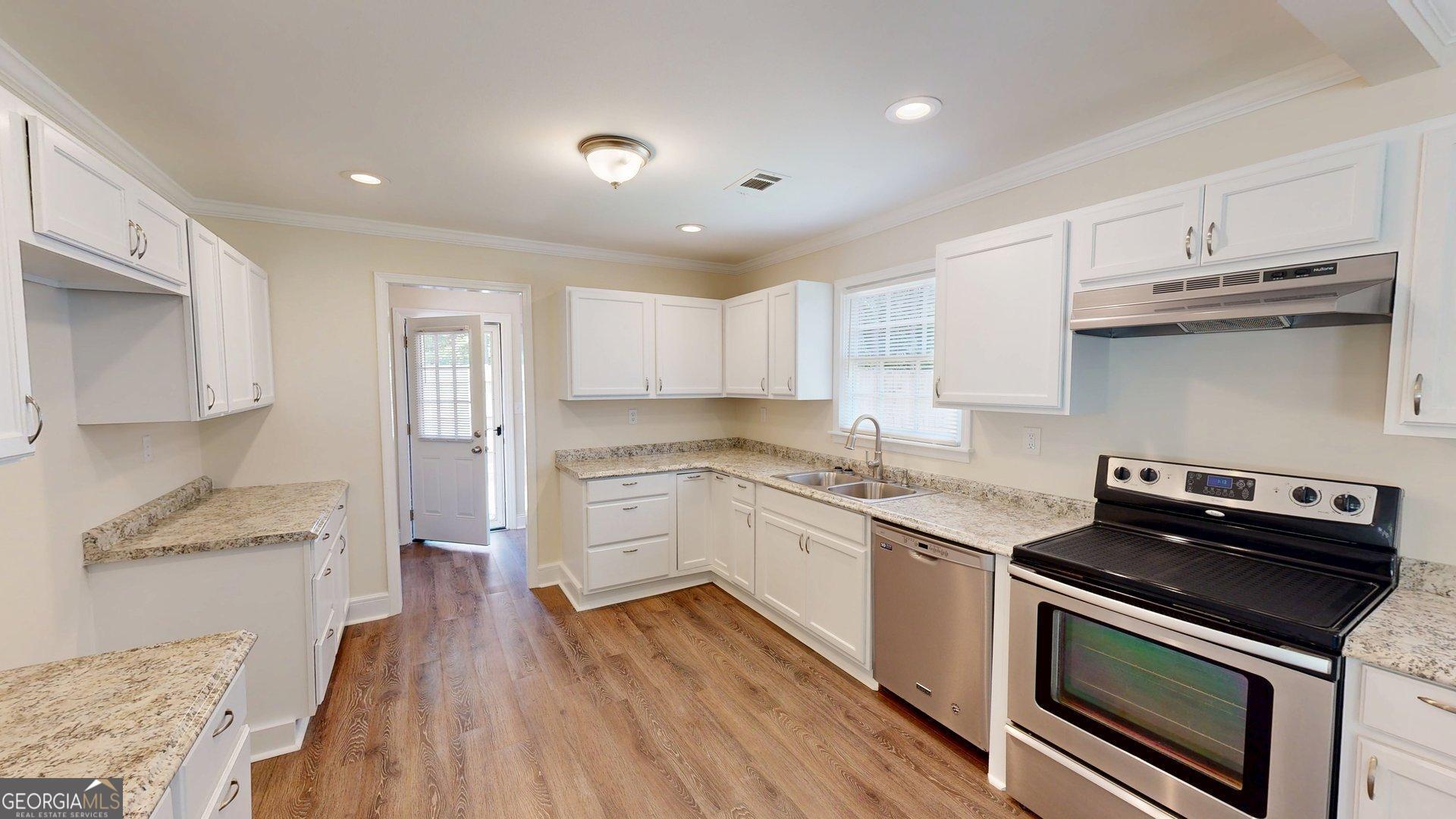 609 Woodrow Kay Road Property Photo 10