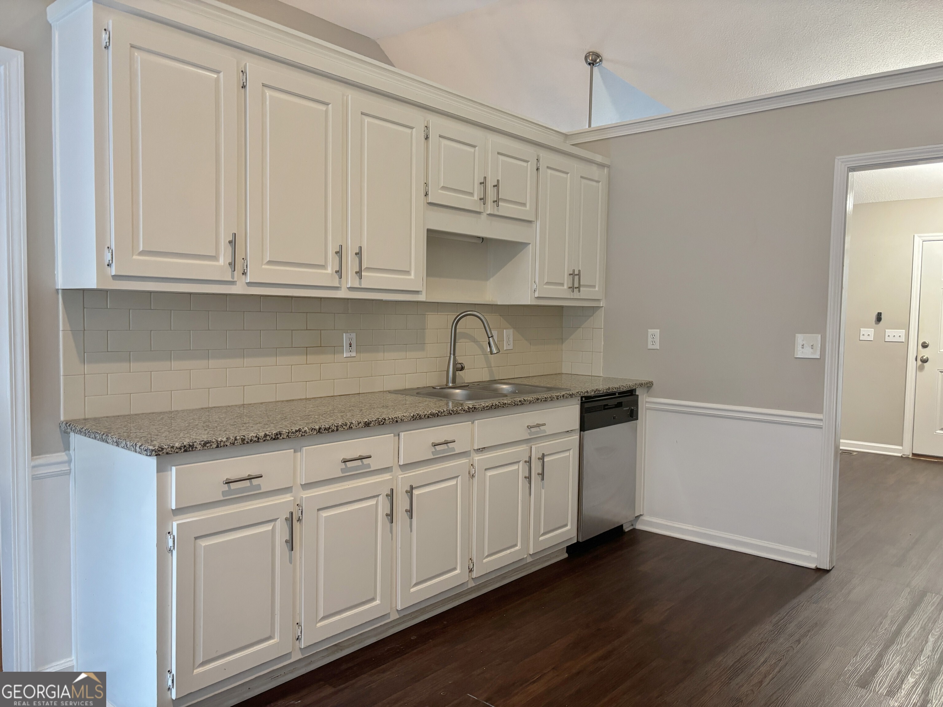 7035 Wynfield Drive Property Photo 8