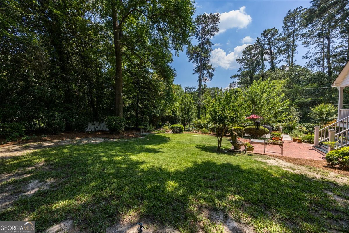 425 Ashley Place Property Photo 35