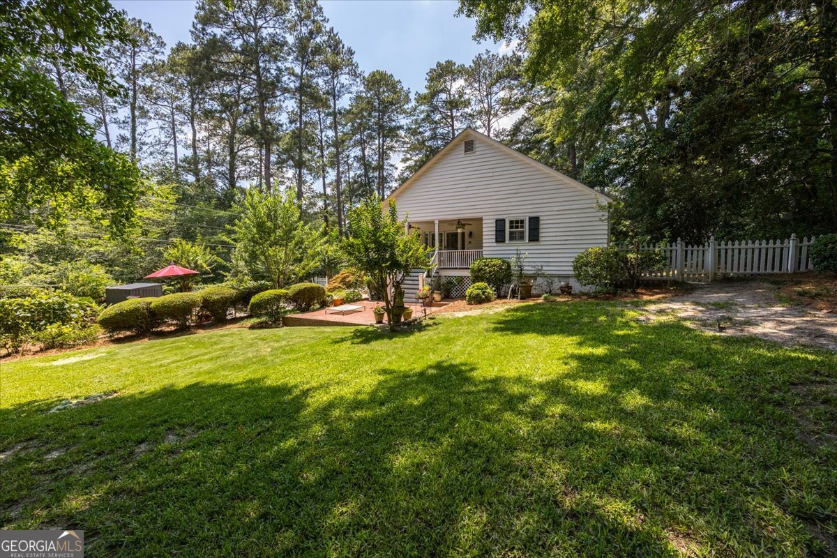 425 Ashley Place Property Photo 37