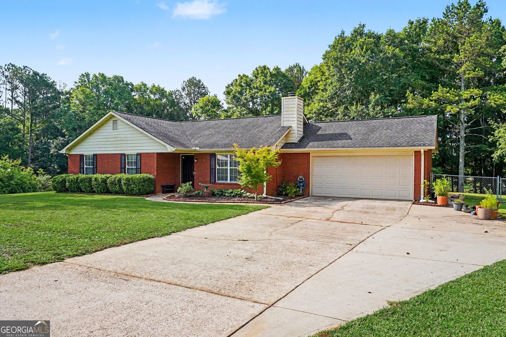 317 Creek Side Court Property Photo 2