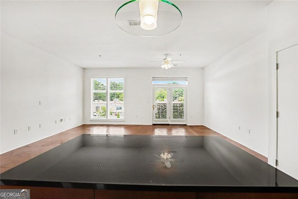 560 Dutch Valley Road Ne # 2305 Property Photo 10