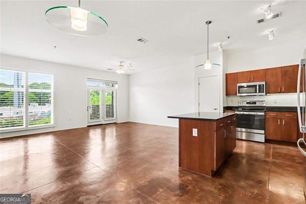 560 Dutch Valley Road Ne # 2305 Property Photo 17