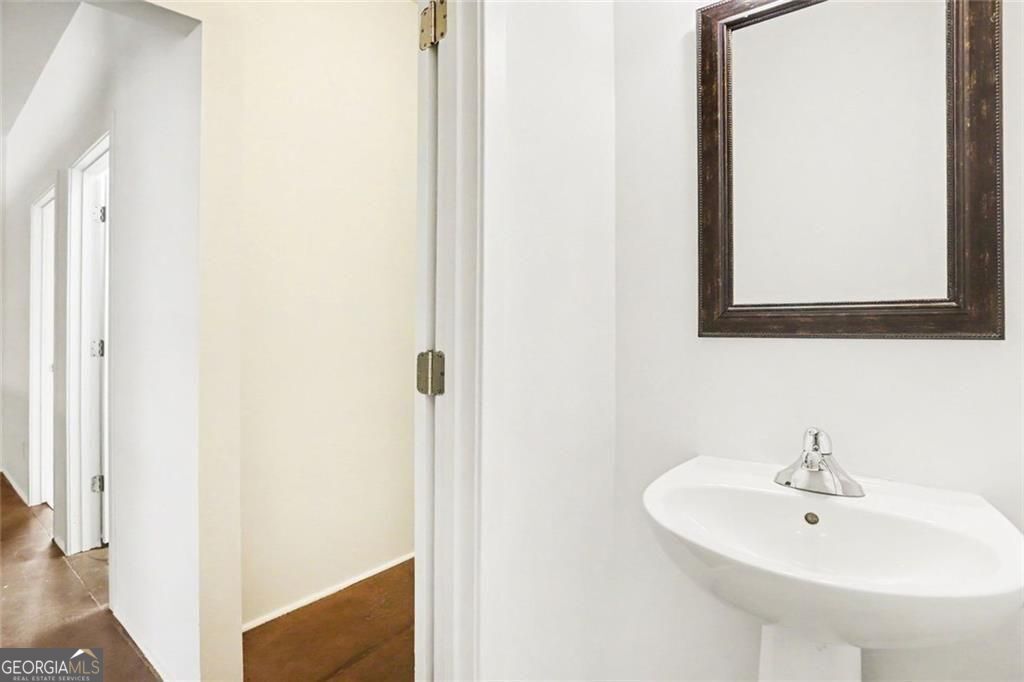 560 Dutch Valley Road Ne # 2305 Property Photo 20