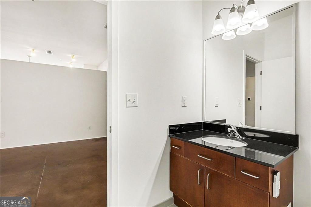 560 Dutch Valley Road Ne # 2305 Property Photo 24