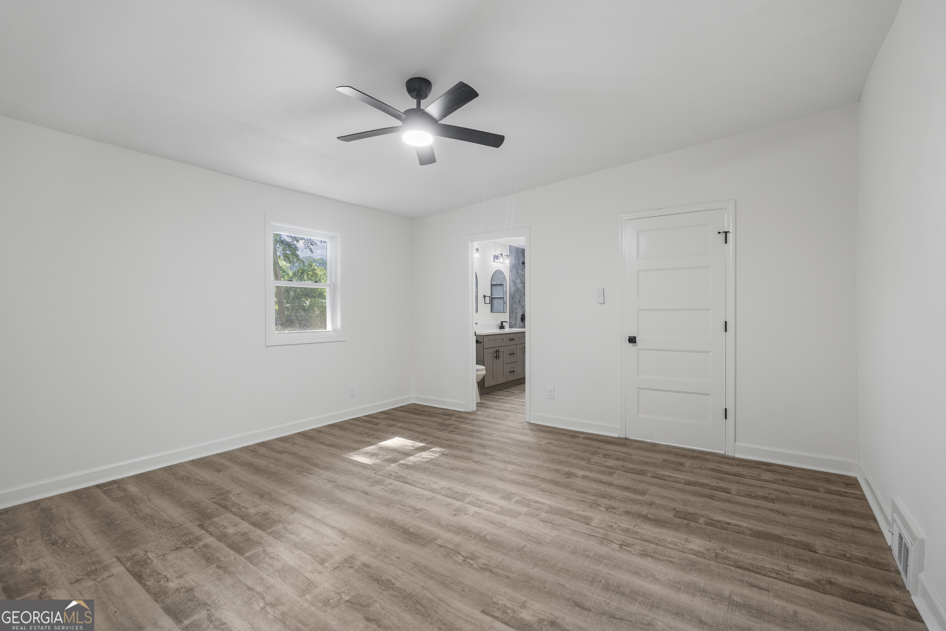 2322 Laurel Drive Property Photo 12