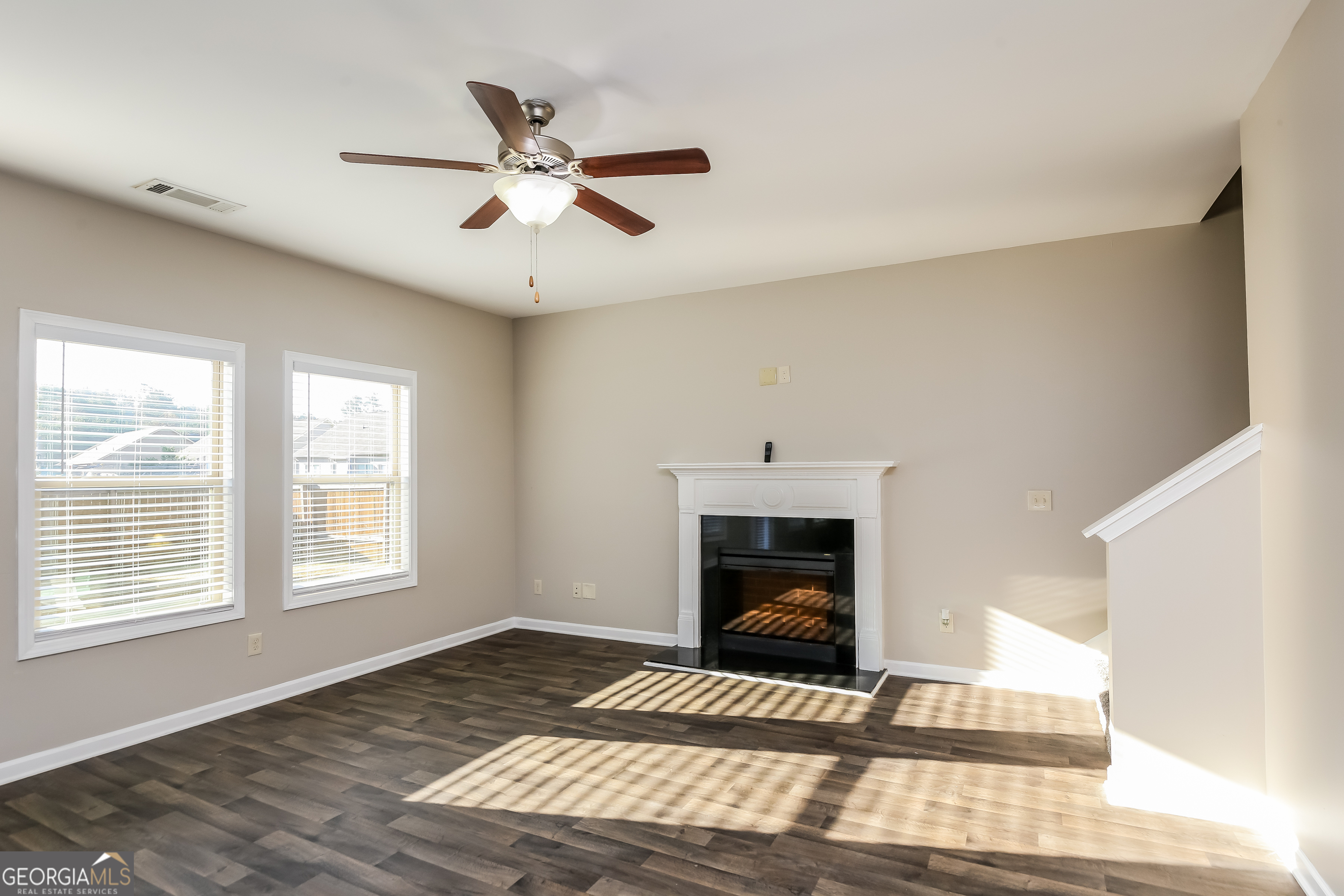 870 Walnut Woods Drive Property Photo 9