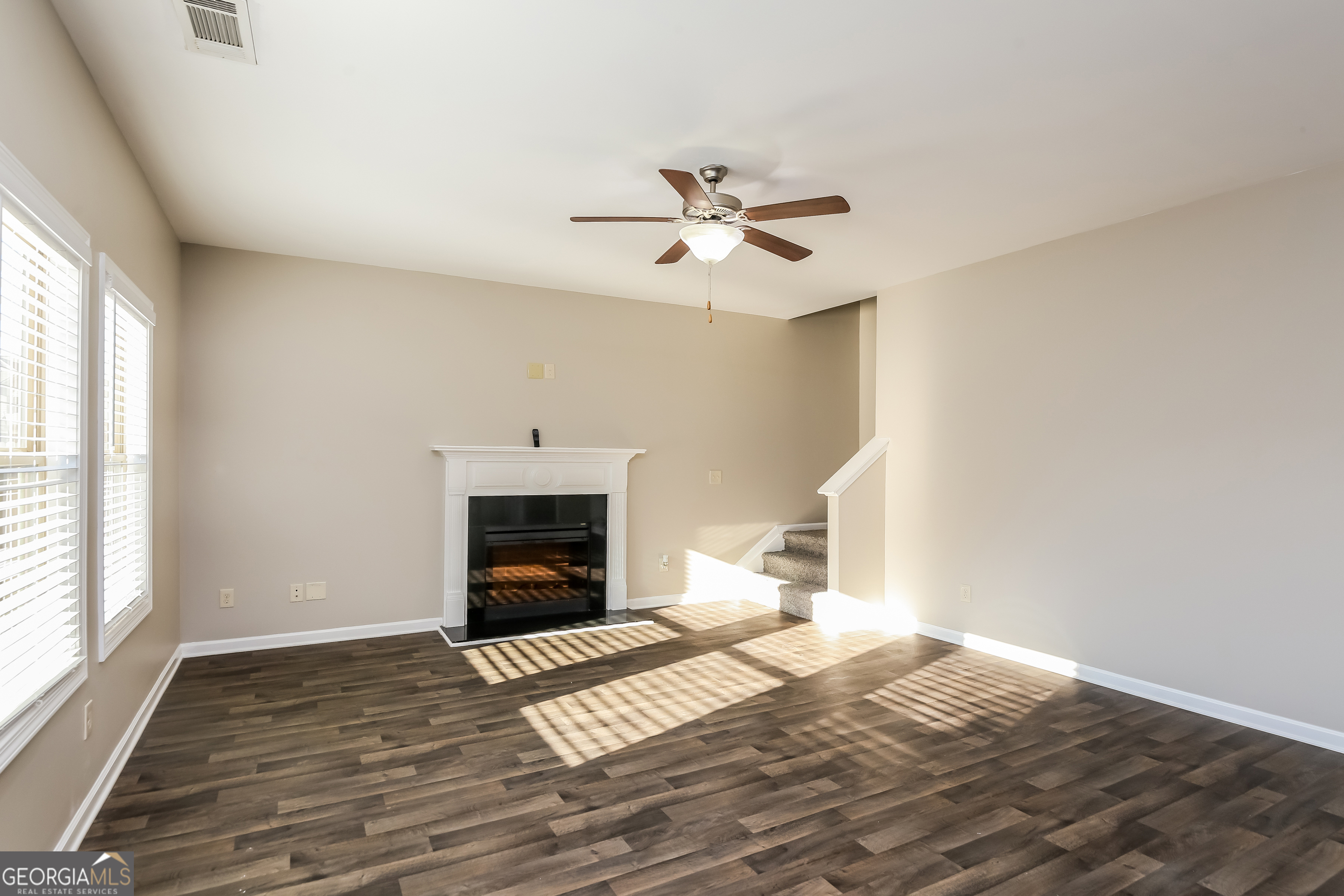 870 Walnut Woods Drive Property Photo 10
