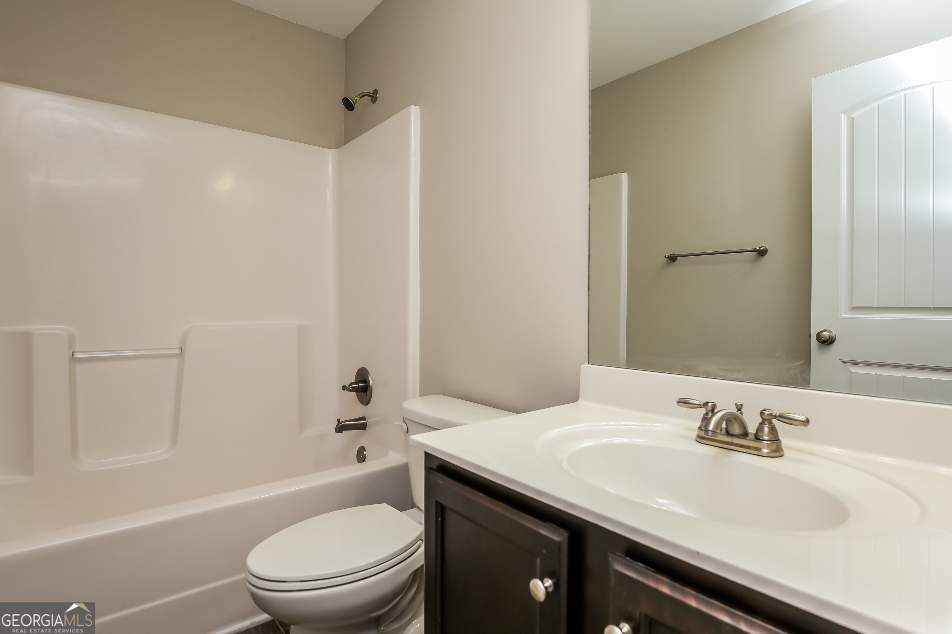 870 Walnut Woods Drive Property Photo 18