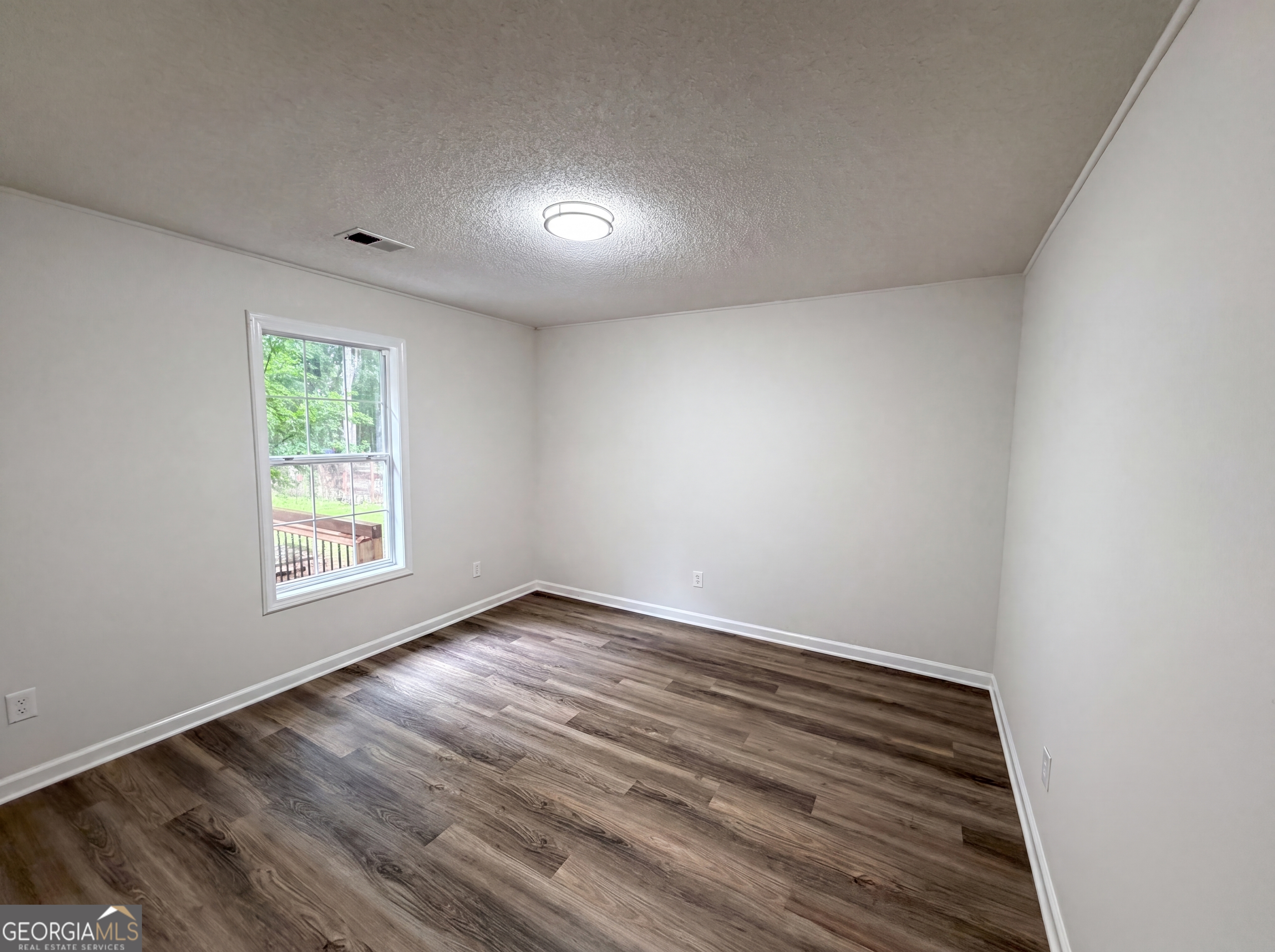 160 Regency Drive Property Photo 13