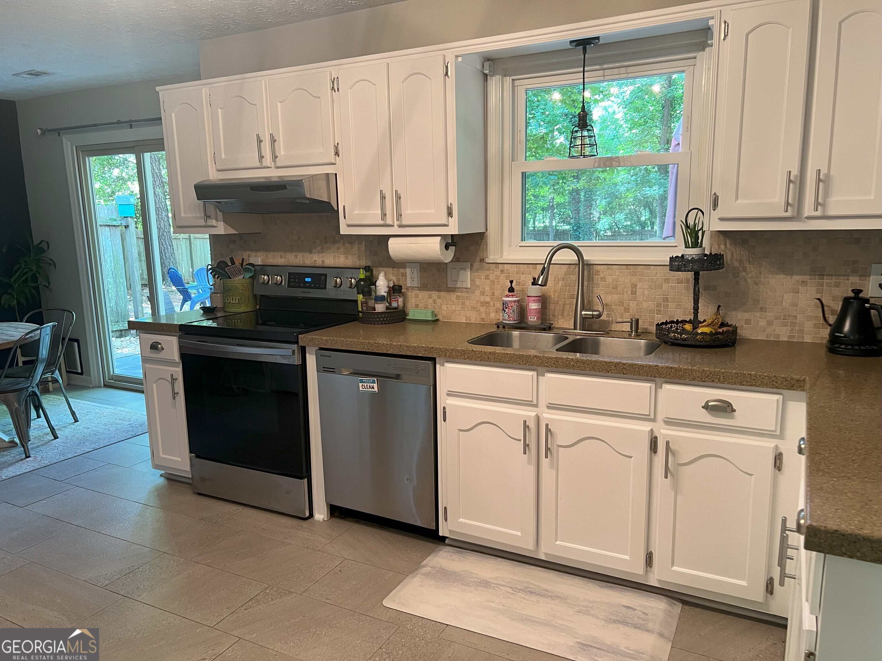 131 Rockspray Ridge Property Photo 8