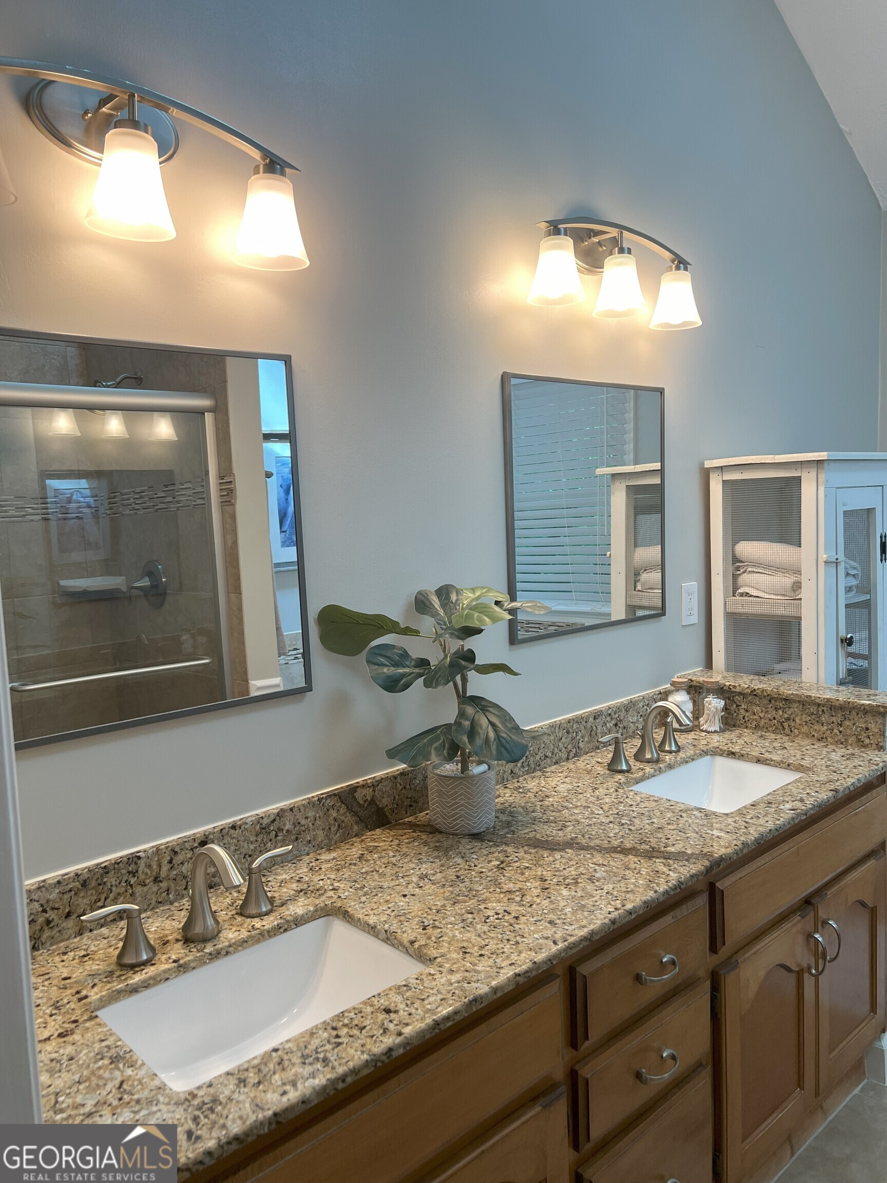 131 Rockspray Ridge Property Photo 16