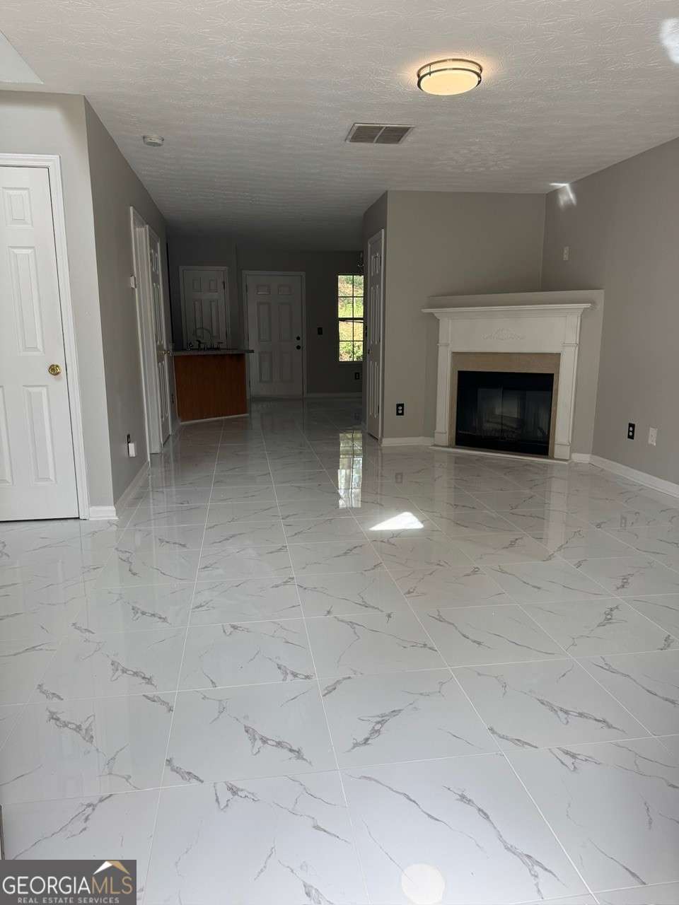 1513 Eastern Sunrise Lane Property Photo 2