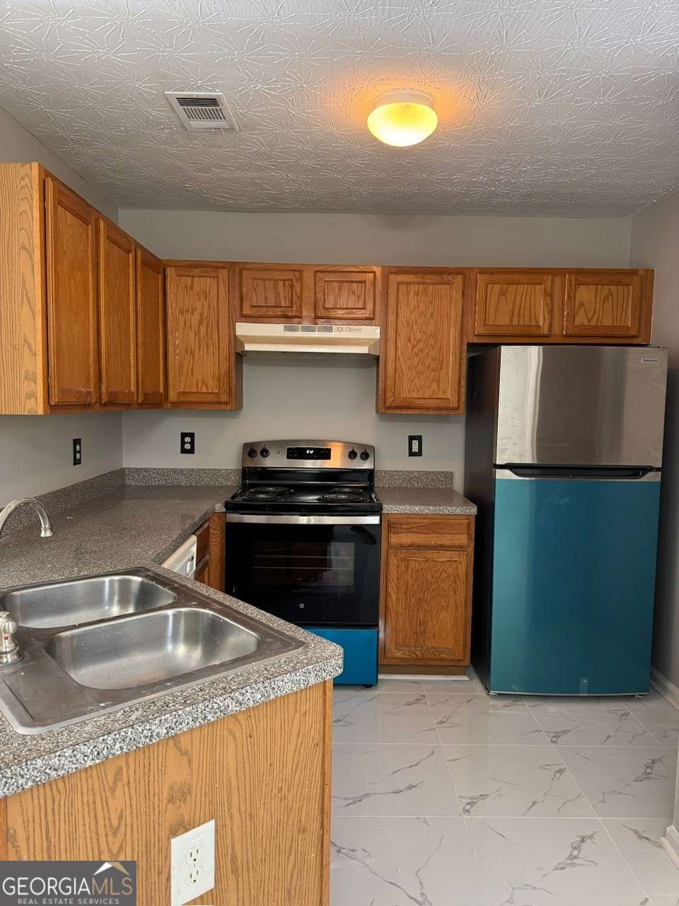 1513 Eastern Sunrise Lane Property Photo 3