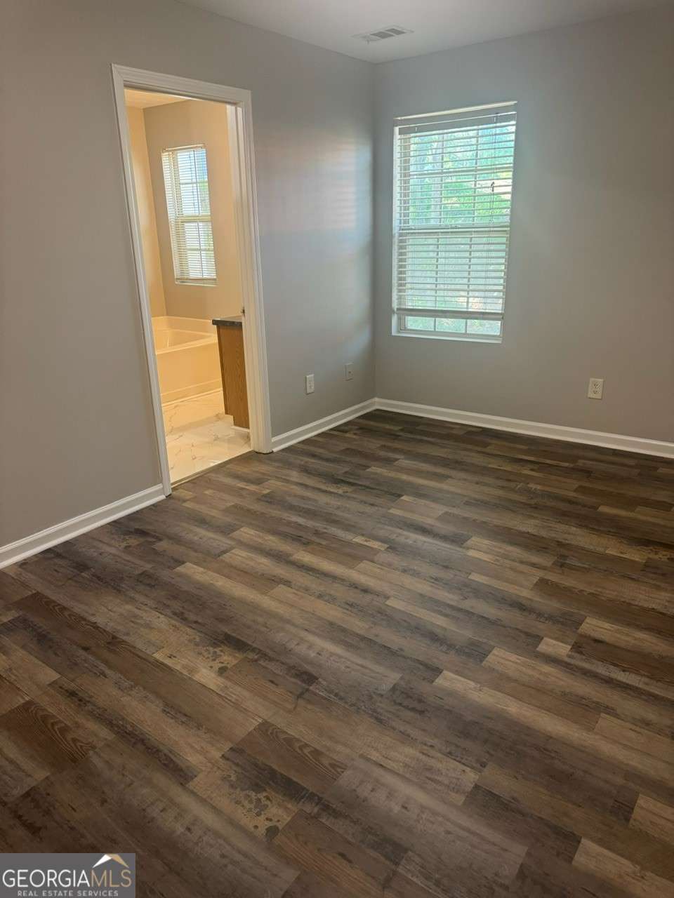 1513 Eastern Sunrise Lane Property Photo 6