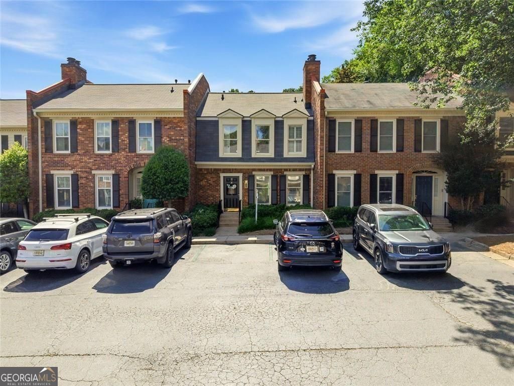 13 Stratford Hall Place Ne # 13 Property Photo 2